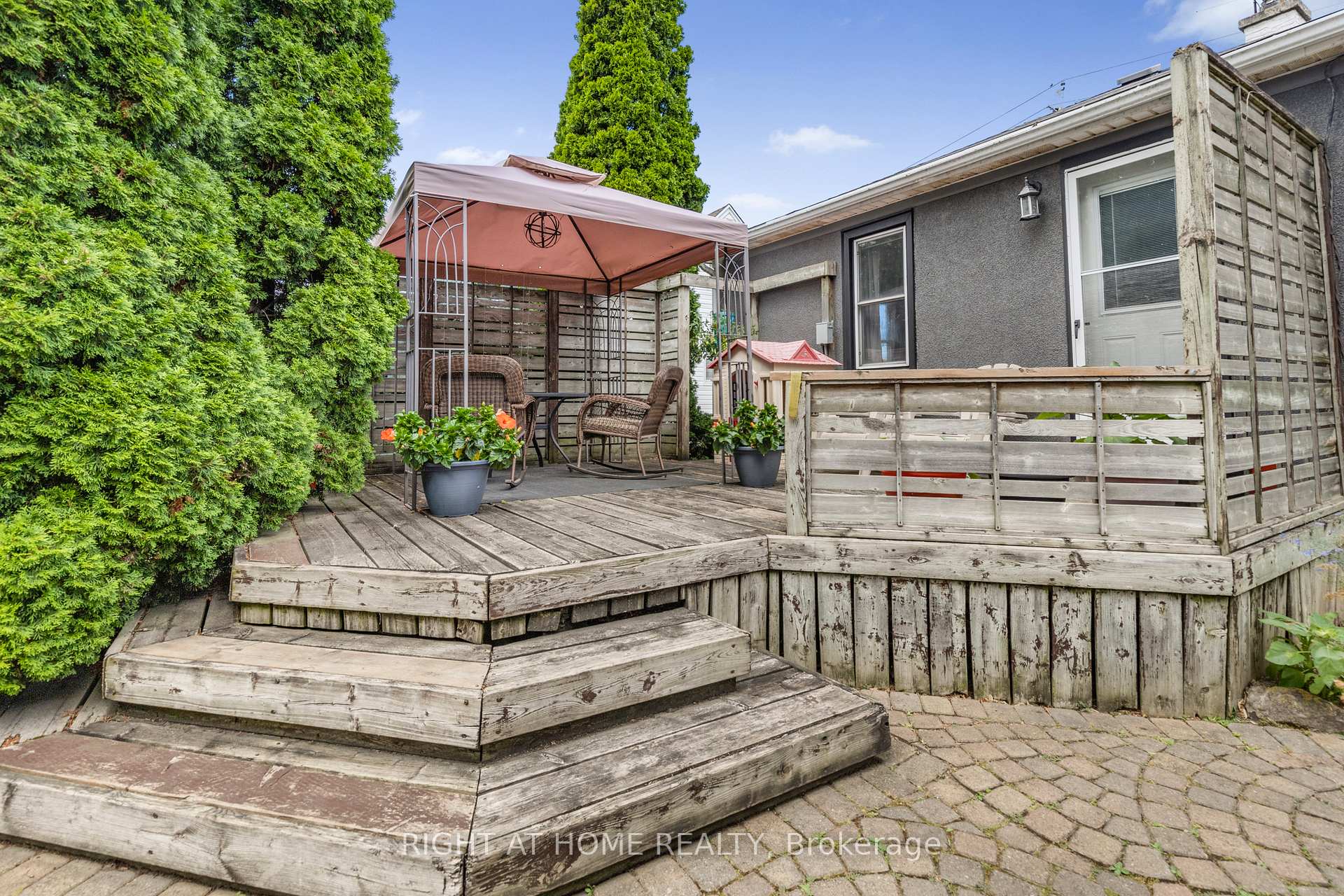 Photo 22 of 8 Admiral Road, St. Catharines, Secord Woods — HOMEH