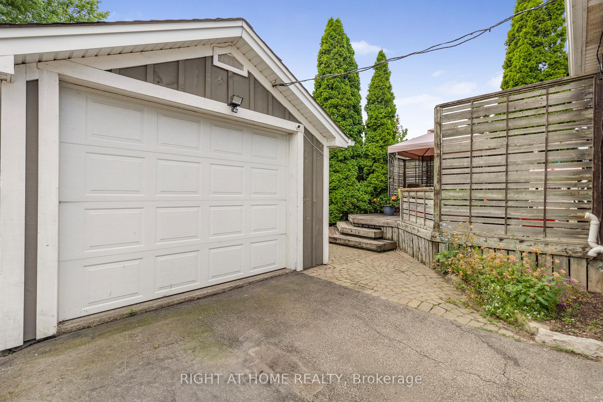 Photo 24 of 8 Admiral Road, St. Catharines, Secord Woods — HOMEH