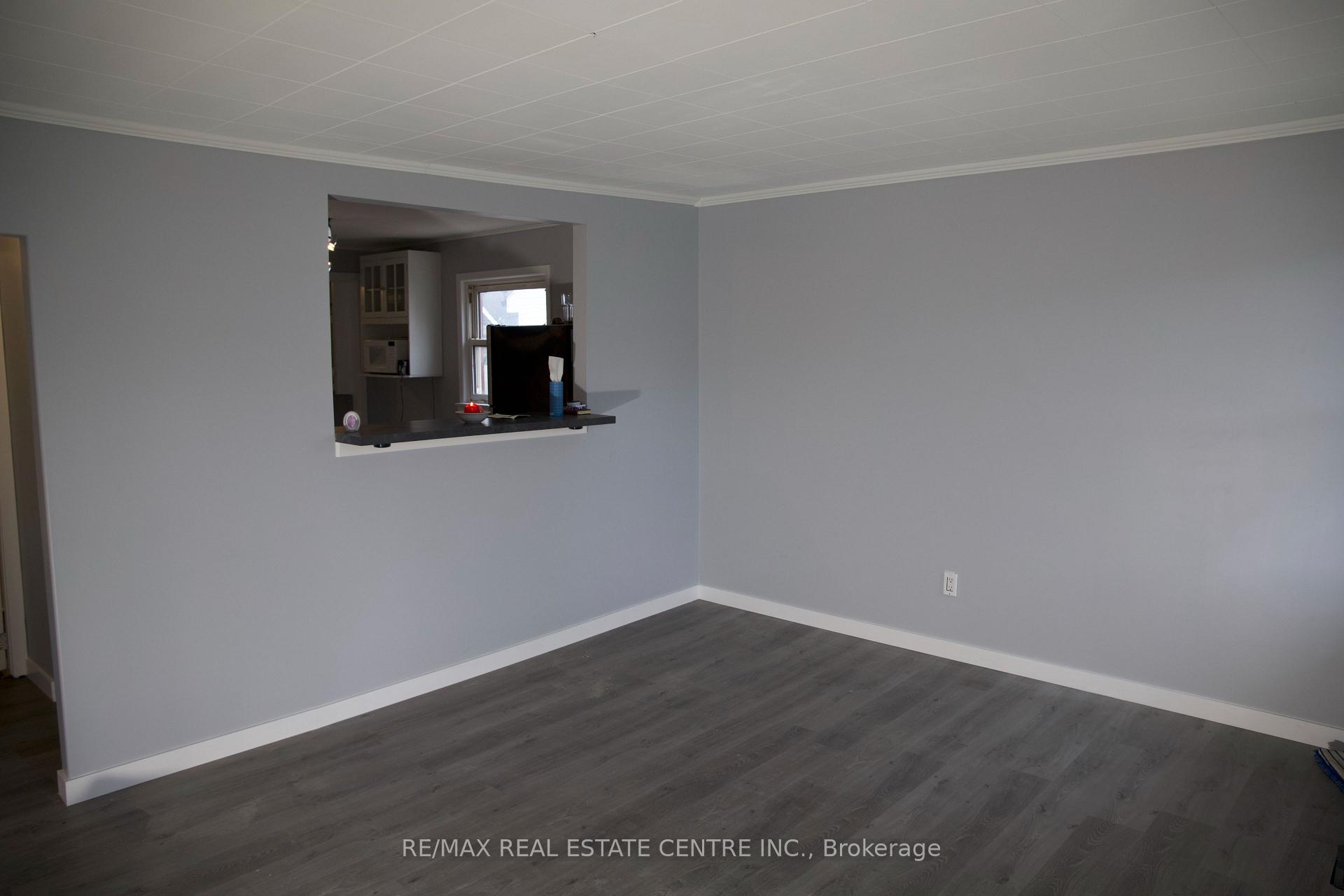 Photo 4 of 14 Parkview Road N, St. Catharines, Facer — HOMEH