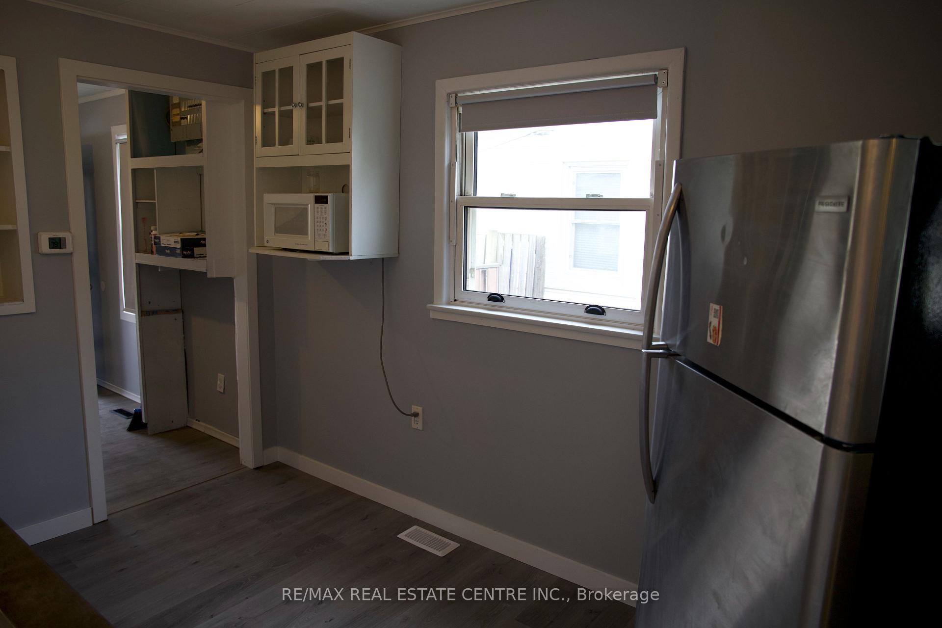 Photo 7 of 14 Parkview Road N, St. Catharines, Facer — HOMEH