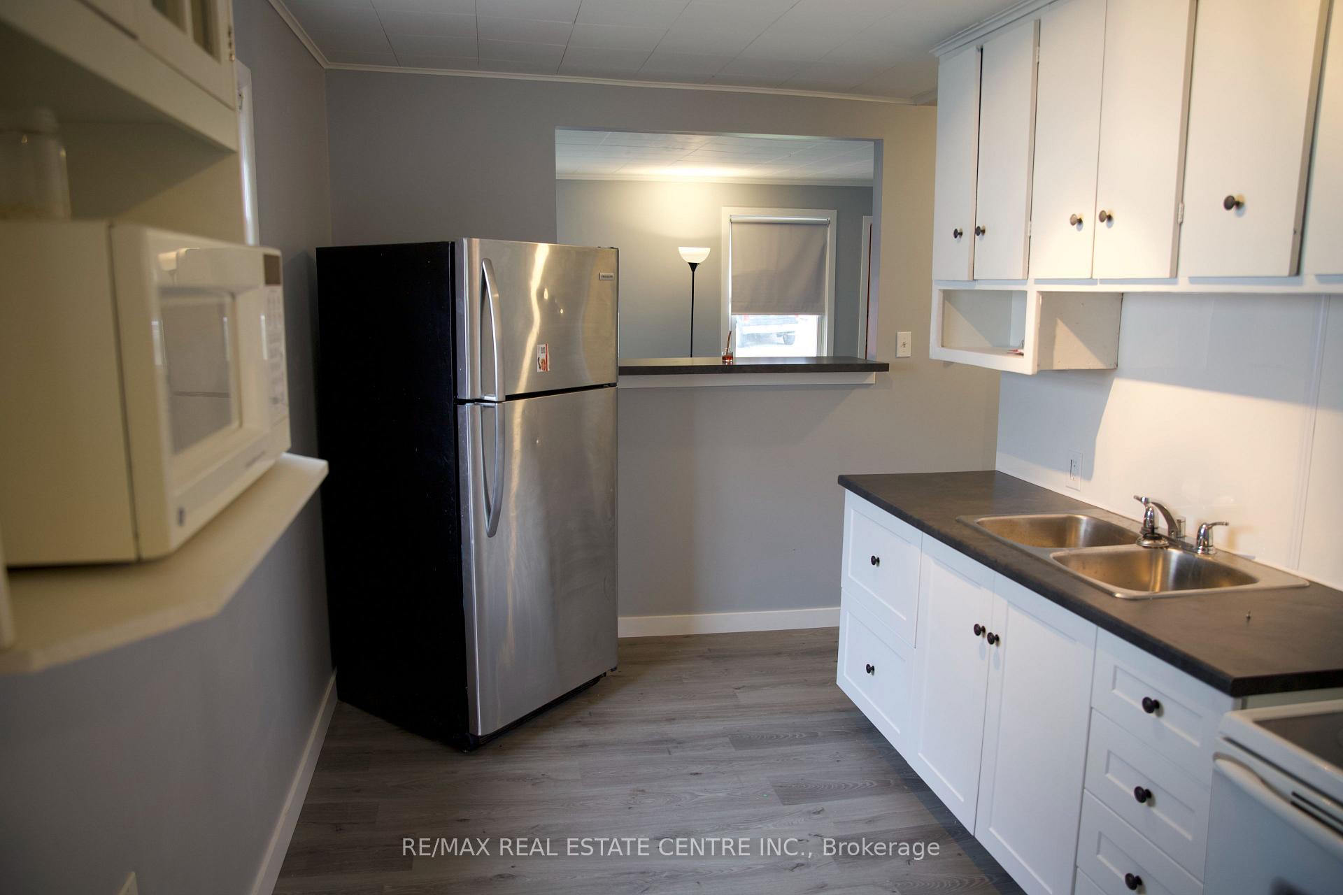 Photo 9 of 14 Parkview Road N, St. Catharines, Facer — HOMEH