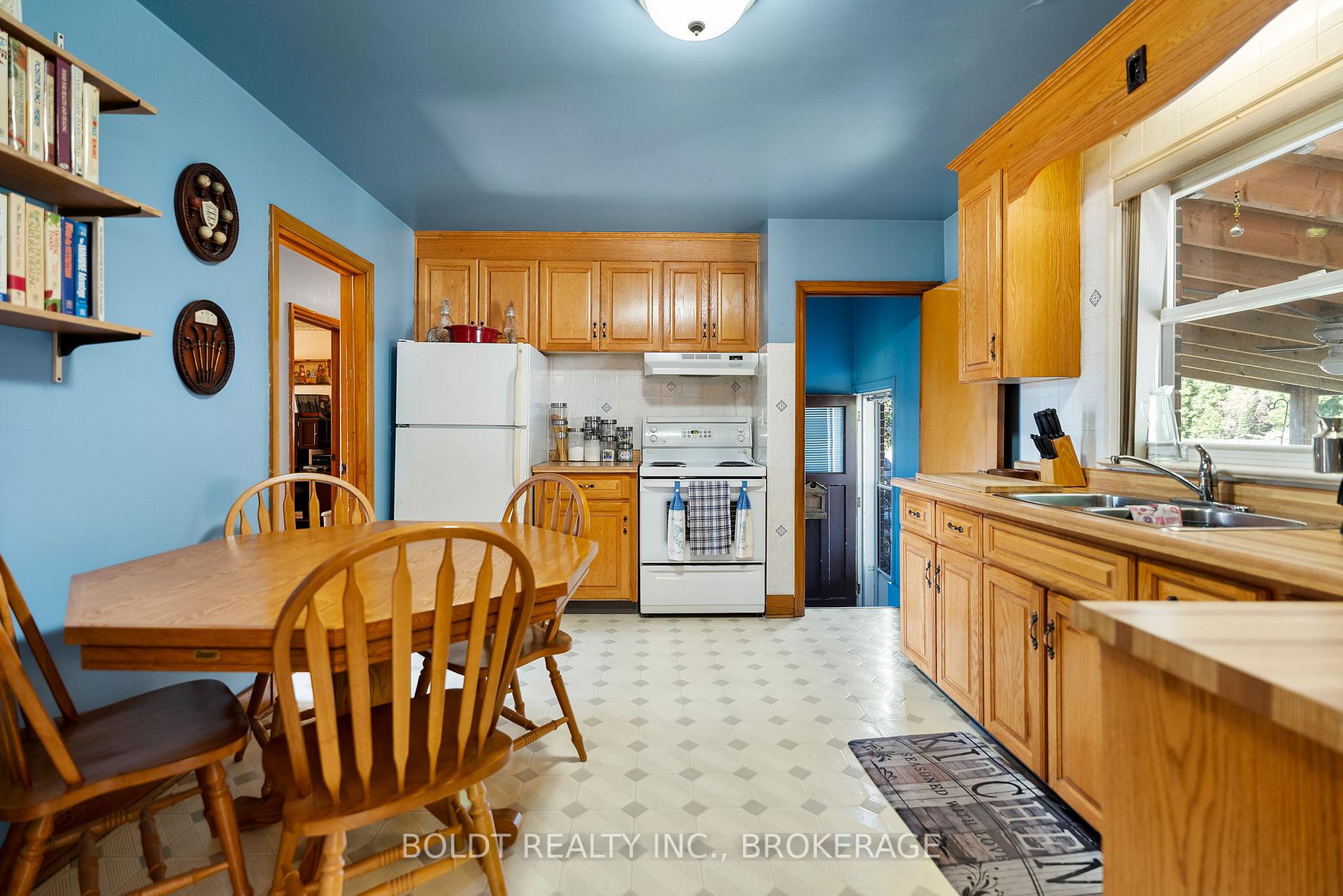 Photo 18 of 40 Else Street, St. Catharines, Vine/Linwell — HOMEH