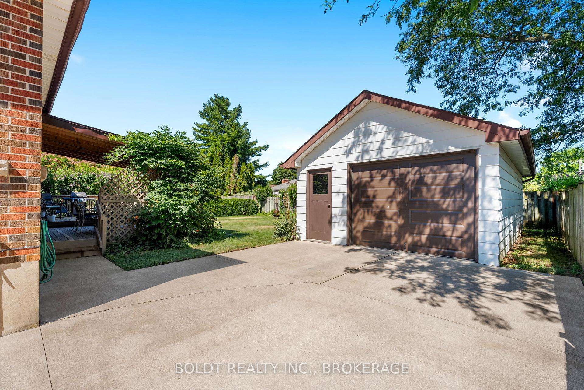 Photo 38 of 40 Else Street, St. Catharines, Vine/Linwell — HOMEH