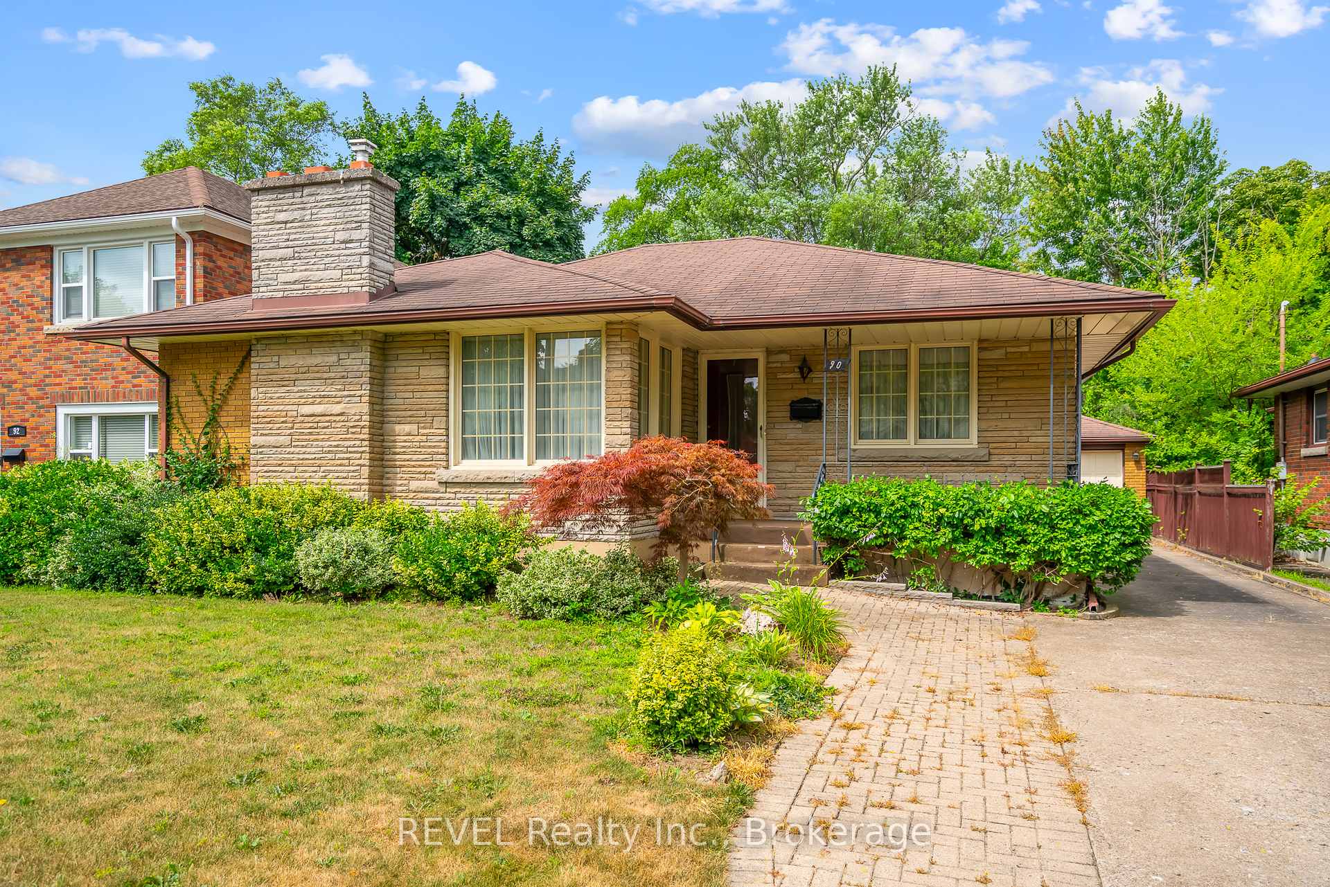 Photo 2 of 90 Glenridge Avenue, St. Catharines, Old Glenridge — HOMEH