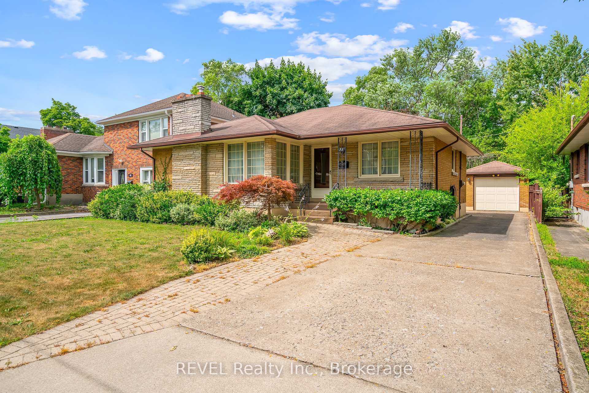 Photo 4 of 90 Glenridge Avenue, St. Catharines, Old Glenridge — HOMEH