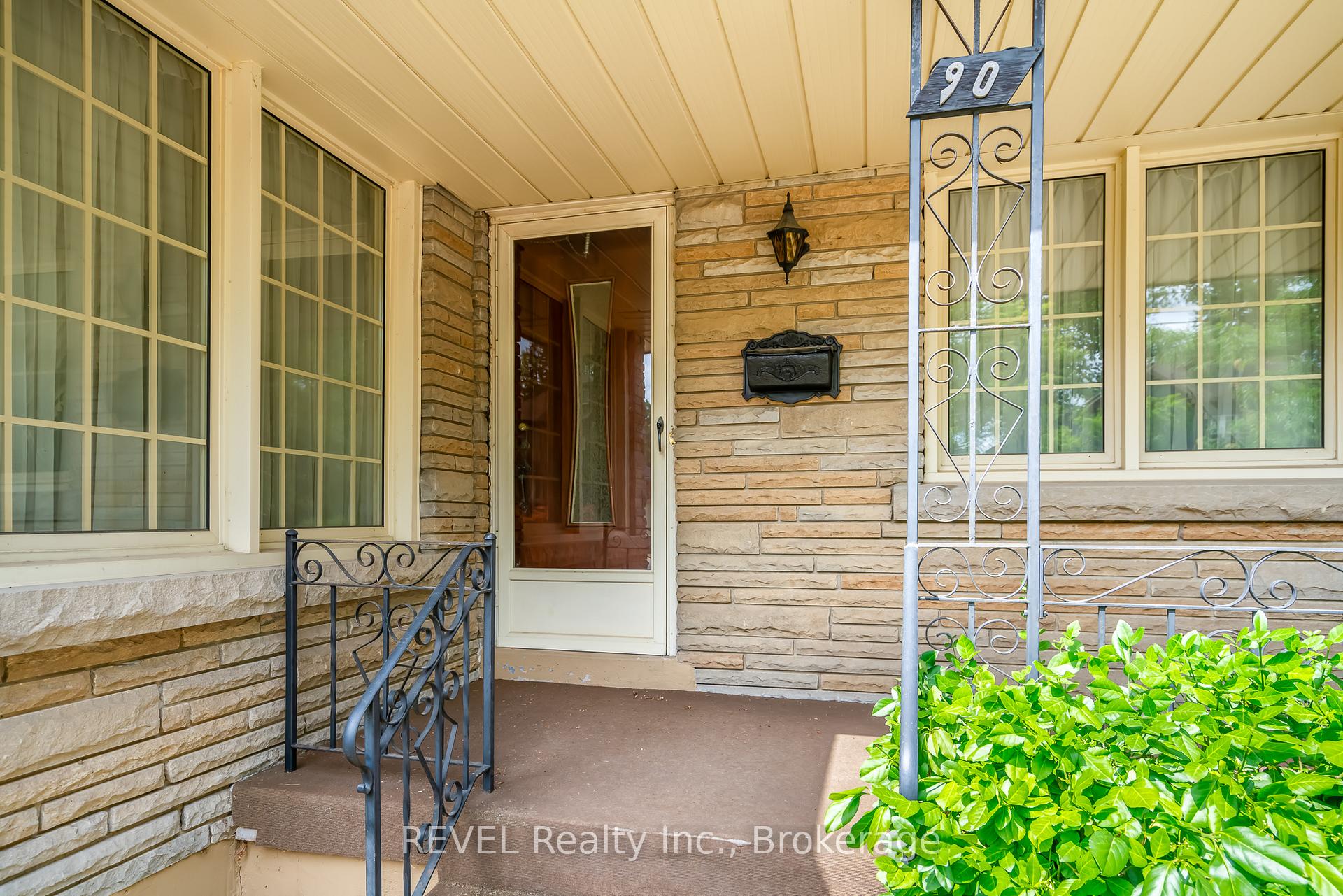 Photo 5 of 90 Glenridge Avenue, St. Catharines, Old Glenridge — HOMEH