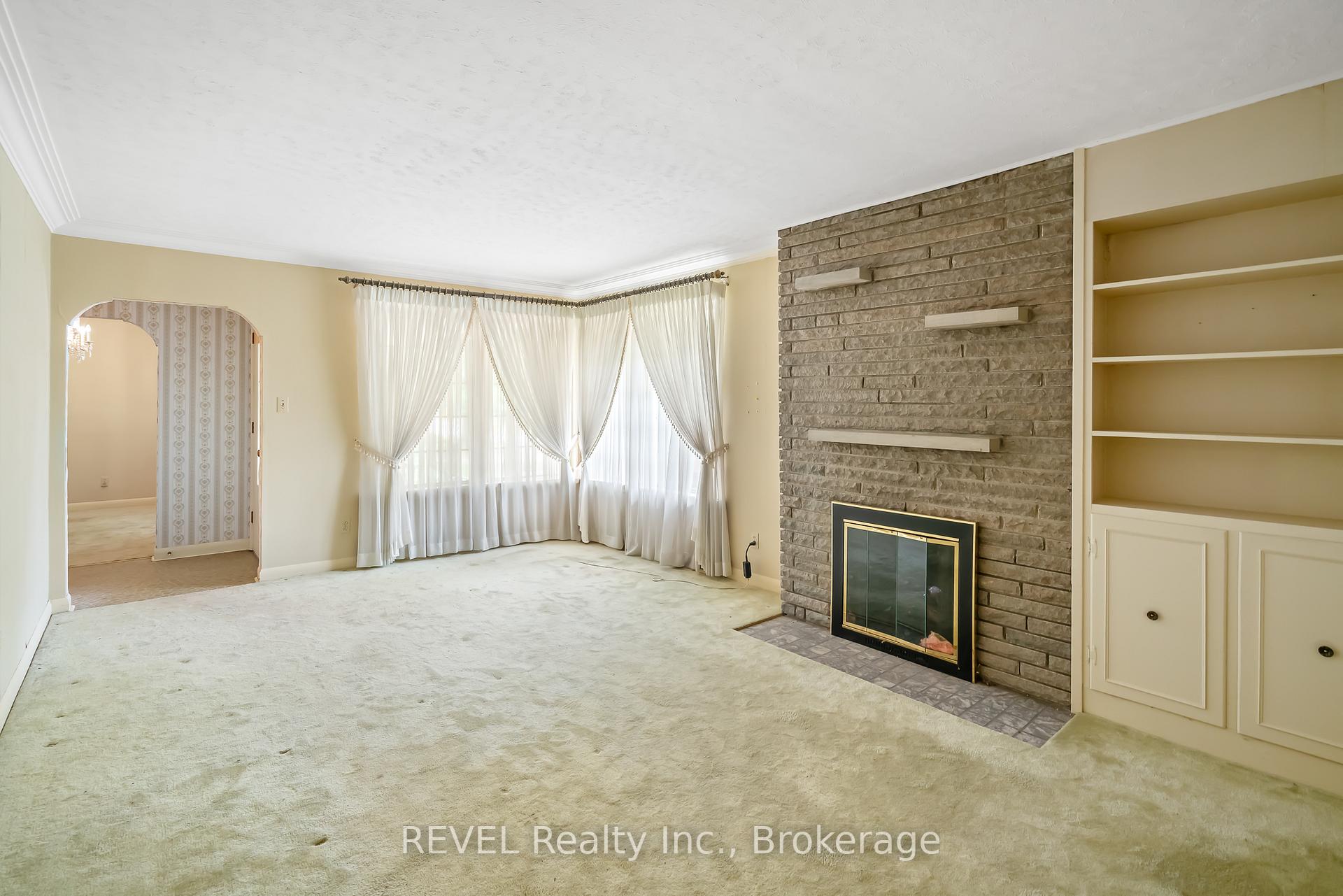 Photo 8 of 90 Glenridge Avenue, St. Catharines, Old Glenridge — HOMEH
