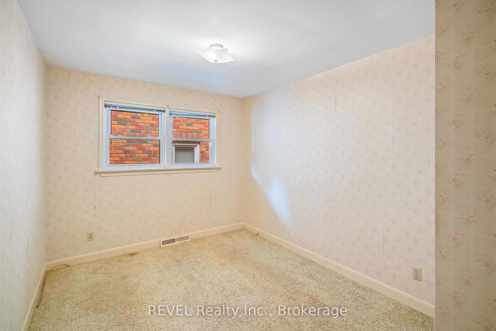 Photo 13 of 90 Glenridge Avenue, St. Catharines, Old Glenridge — HOMEH