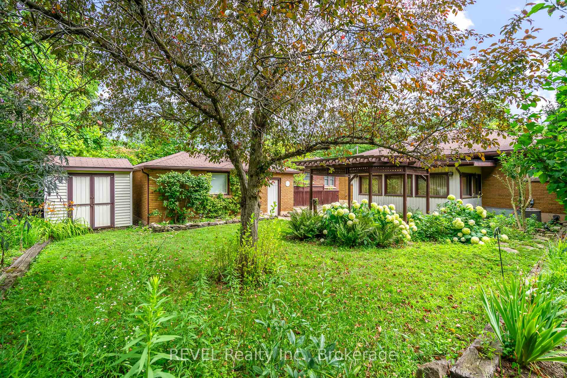 Photo 30 of 90 Glenridge Avenue, St. Catharines, Old Glenridge — HOMEH