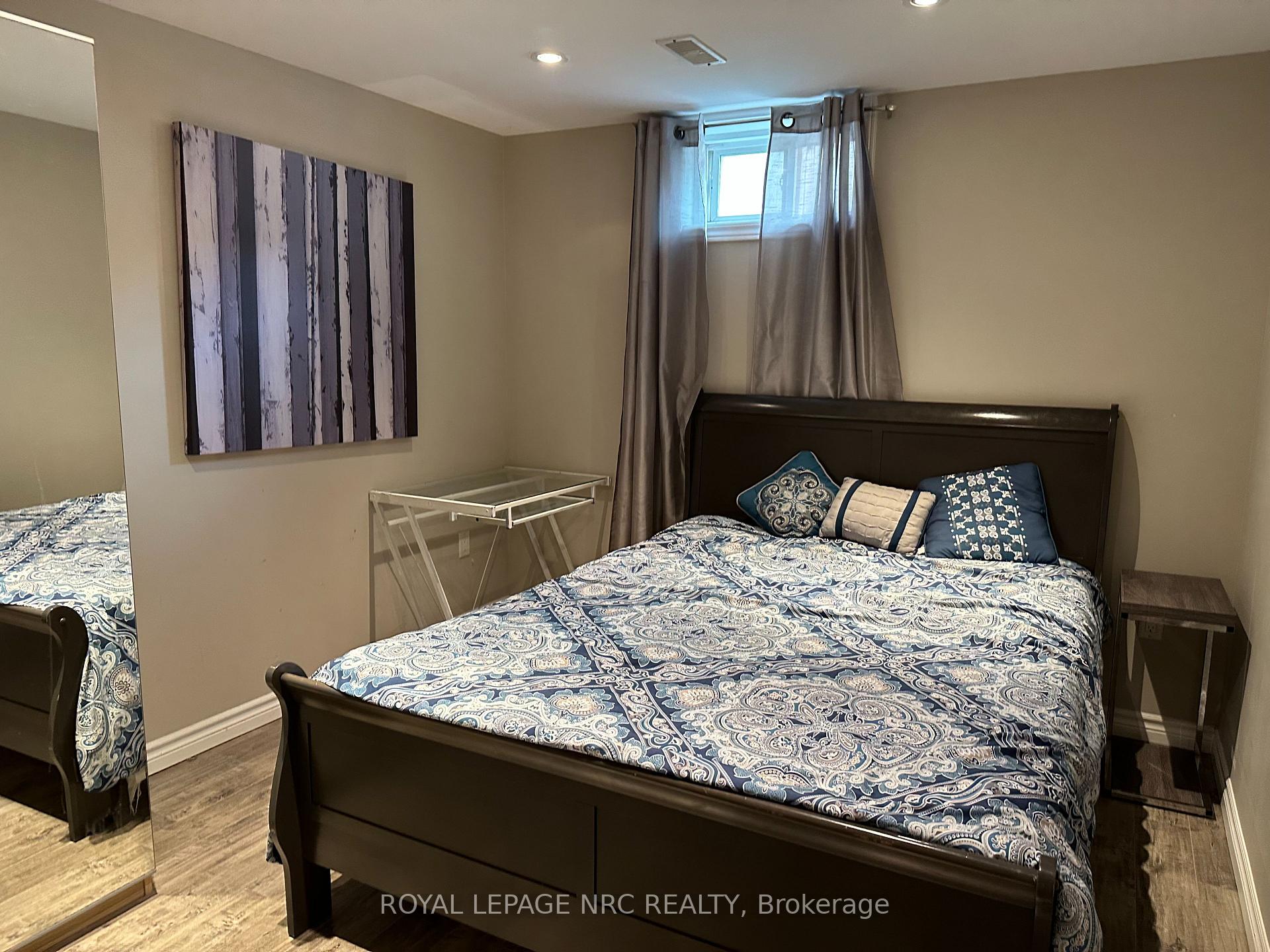 Photo 3 of 53 Permilla Street, St. Catharines, Ridley — HOMEH