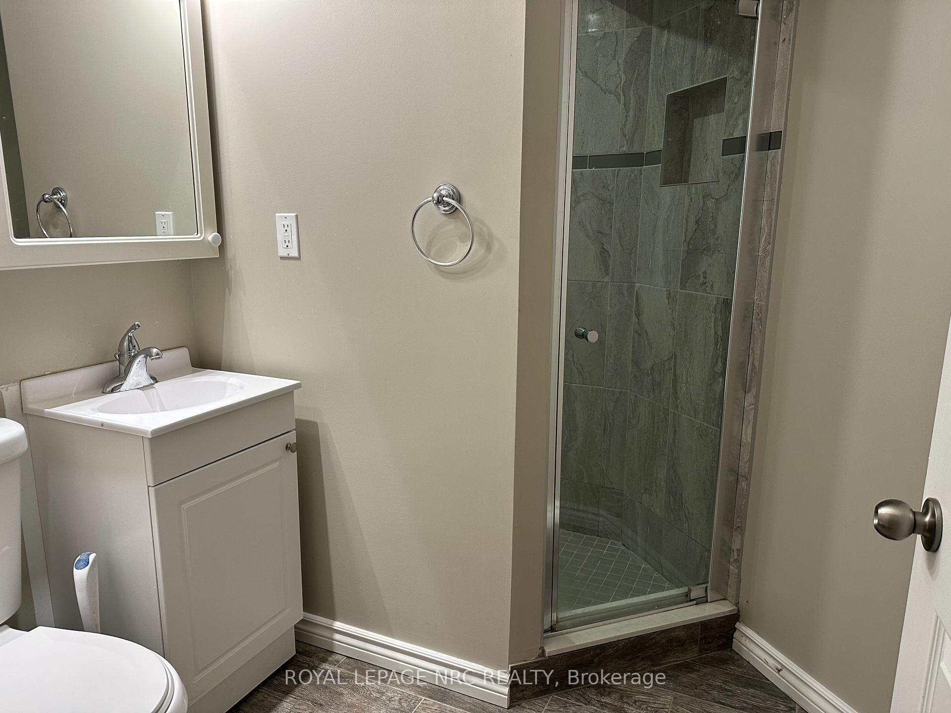 Photo 6 of 53 Permilla Street, St. Catharines, Ridley — HOMEH