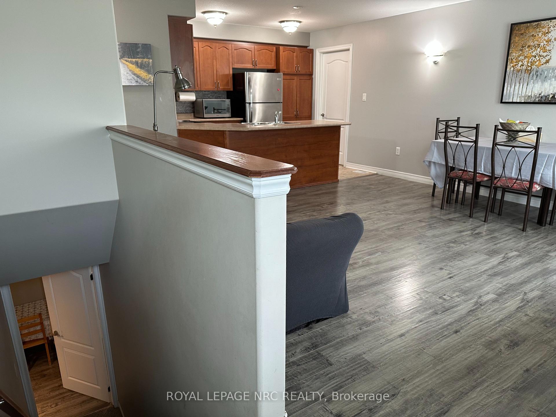 Photo 15 of 53 Permilla Street, St. Catharines, Ridley — HOMEH