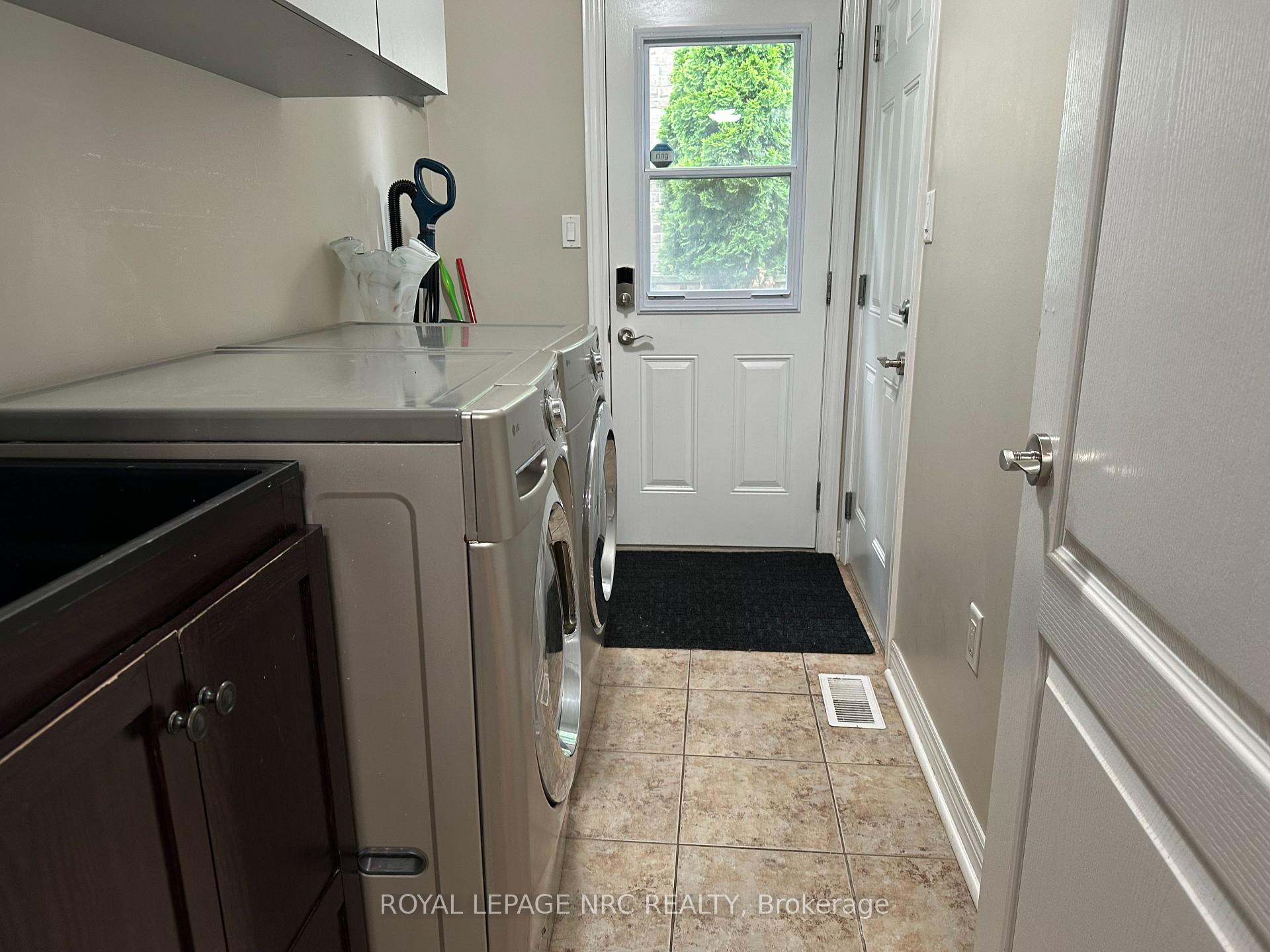 Photo 17 of 53 Permilla Street, St. Catharines, Ridley — HOMEH