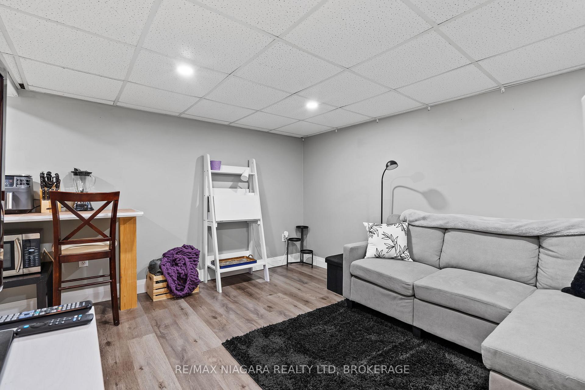 Photo 16 of 23 Blain Place, St. Catharines, E. Chester — HOMEH