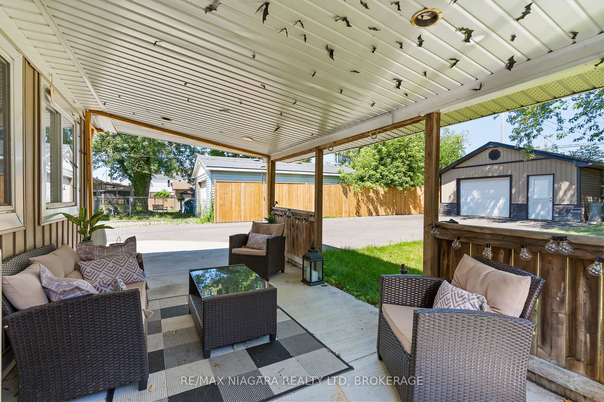 Photo 27 of 23 Blain Place, St. Catharines, E. Chester — HOMEH