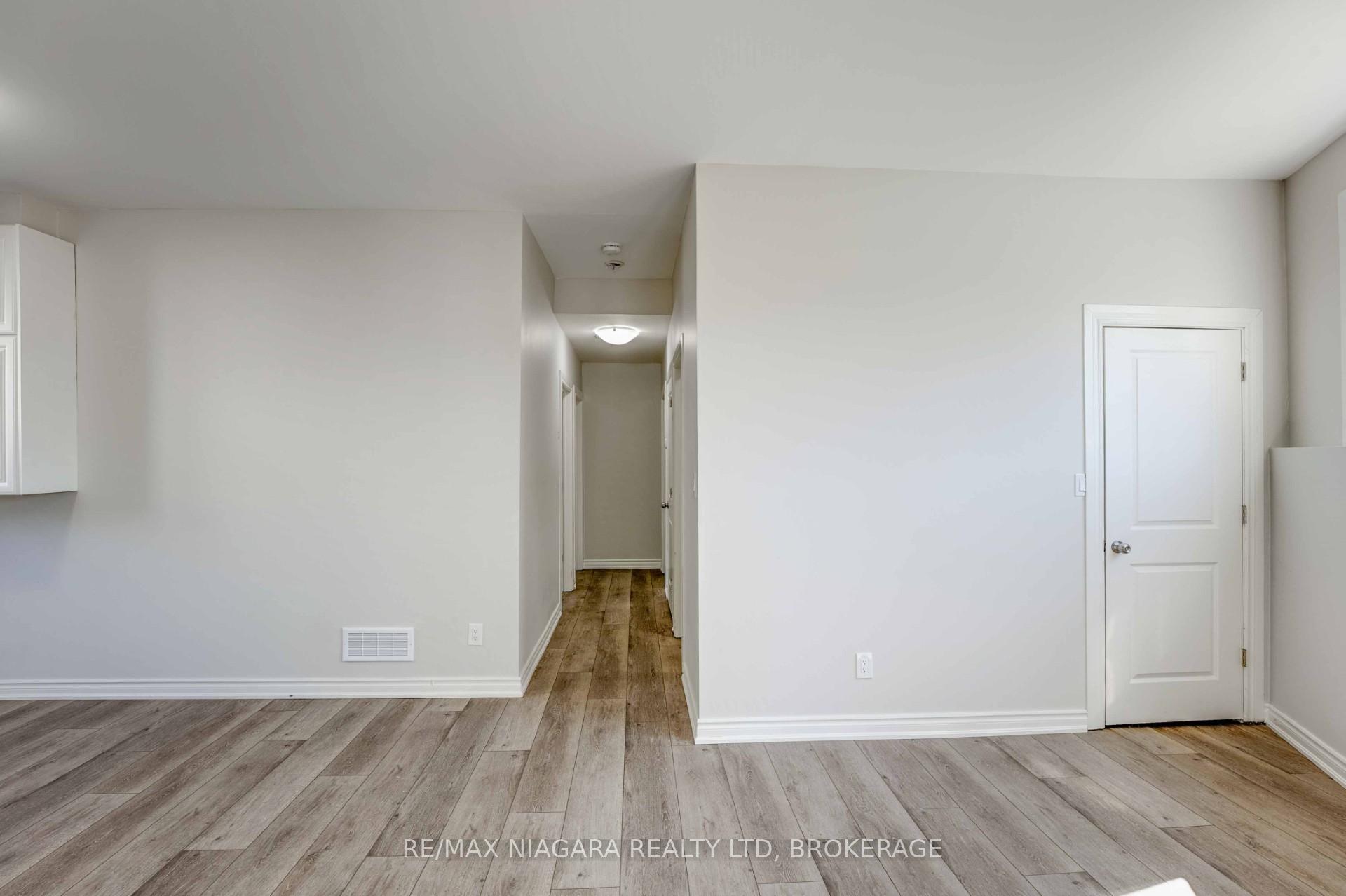 Photo 5 of Unit LOWER, 15 Belton Boulevard, St. Catharines, Glendale/Glenridge — HOMEH