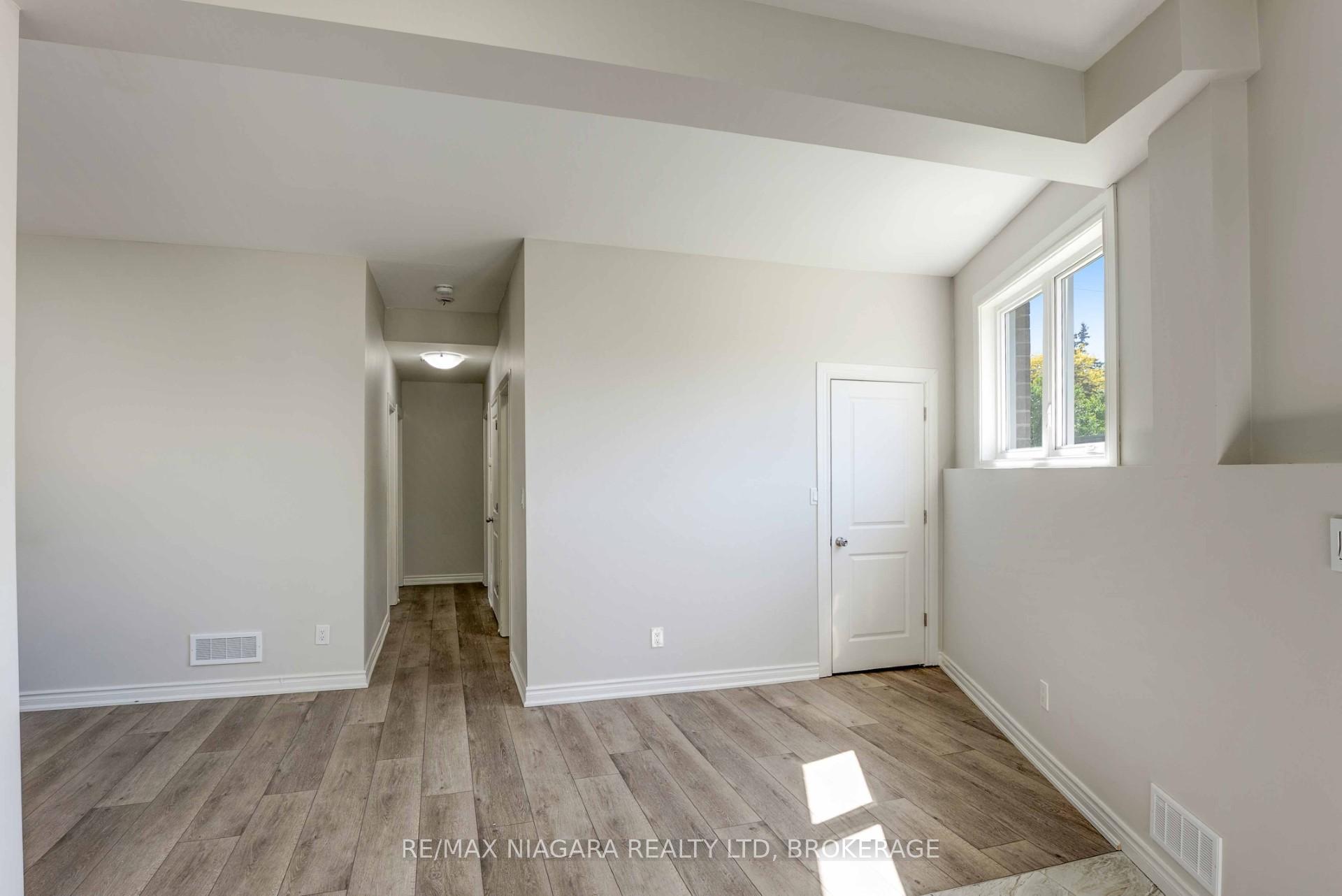 Photo 6 of Unit LOWER, 15 Belton Boulevard, St. Catharines, Glendale/Glenridge — HOMEH
