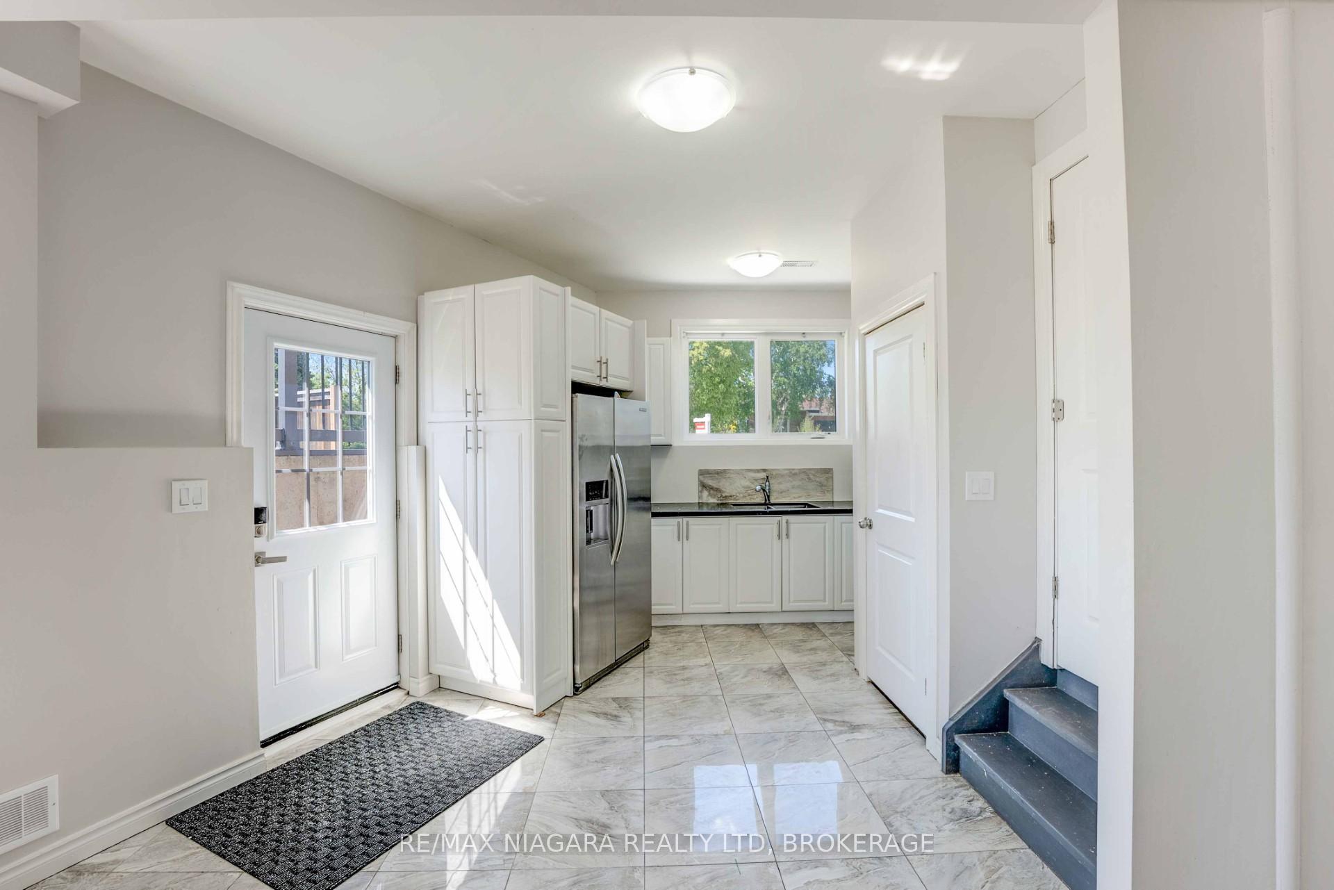 Photo 11 of Unit LOWER, 15 Belton Boulevard, St. Catharines, Glendale/Glenridge — HOMEH