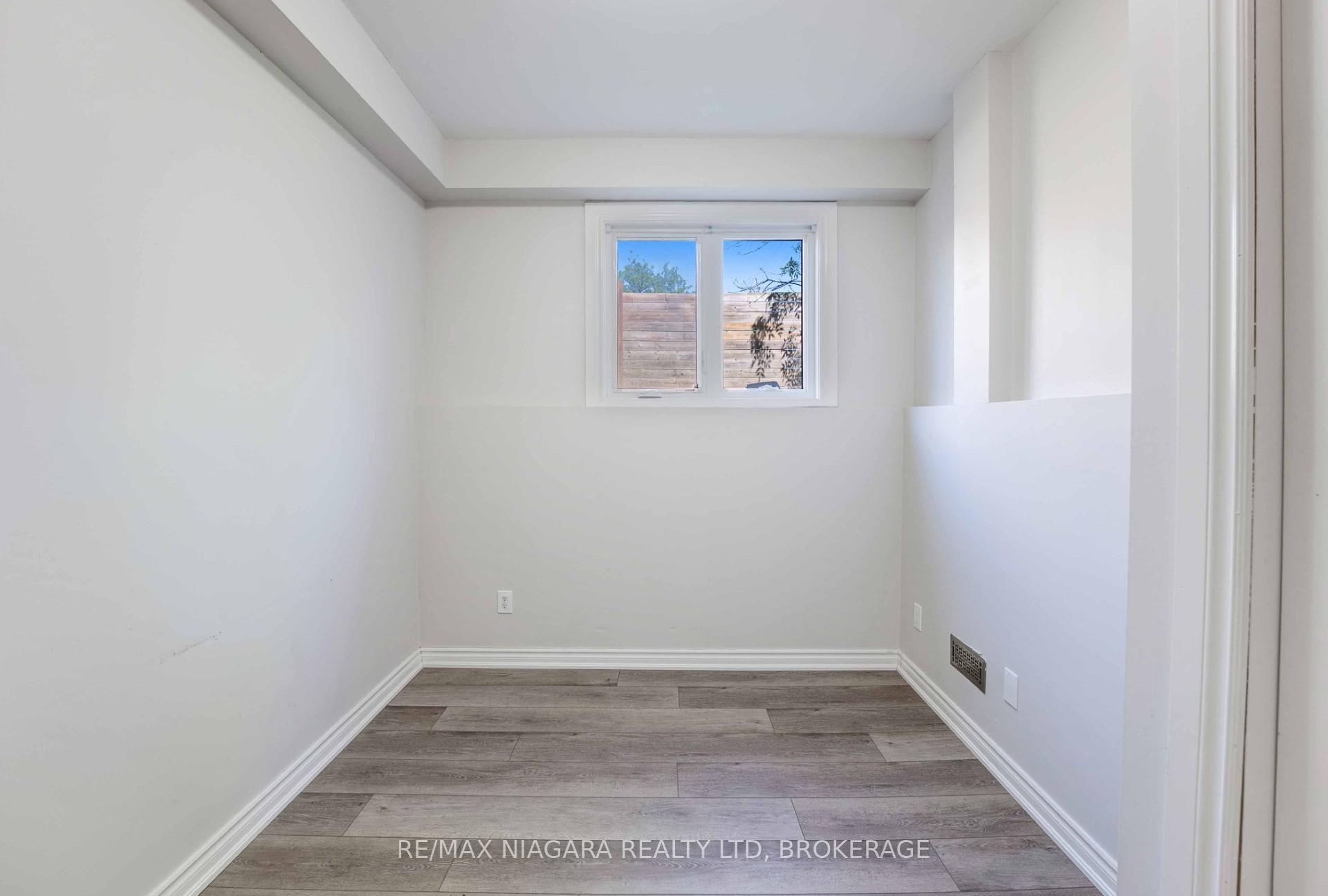 Photo 15 of Unit LOWER, 15 Belton Boulevard, St. Catharines, Glendale/Glenridge — HOMEH