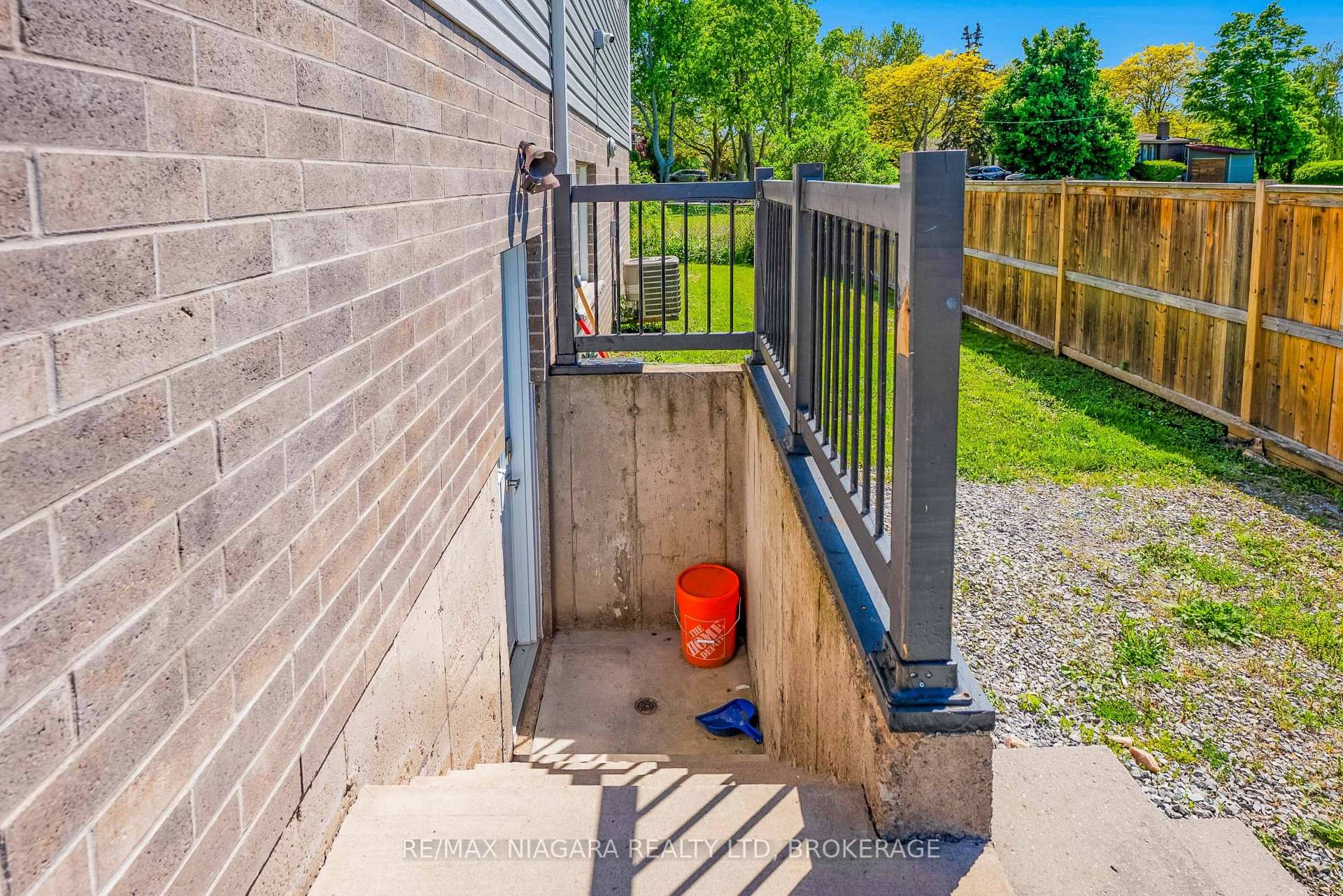 Photo 27 of Unit LOWER, 15 Belton Boulevard, St. Catharines, Glendale/Glenridge — HOMEH