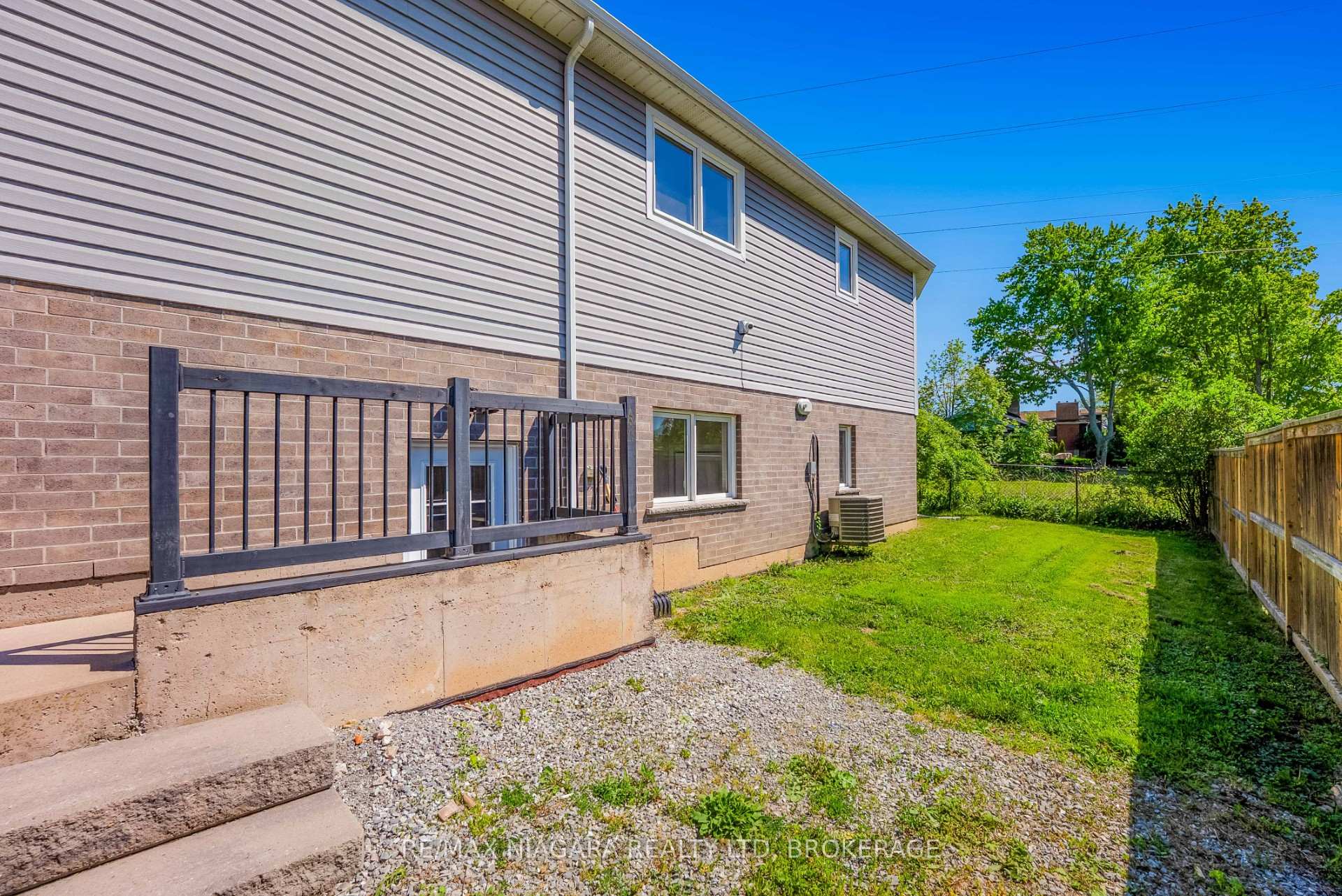 Photo 28 of Unit LOWER, 15 Belton Boulevard, St. Catharines, Glendale/Glenridge — HOMEH