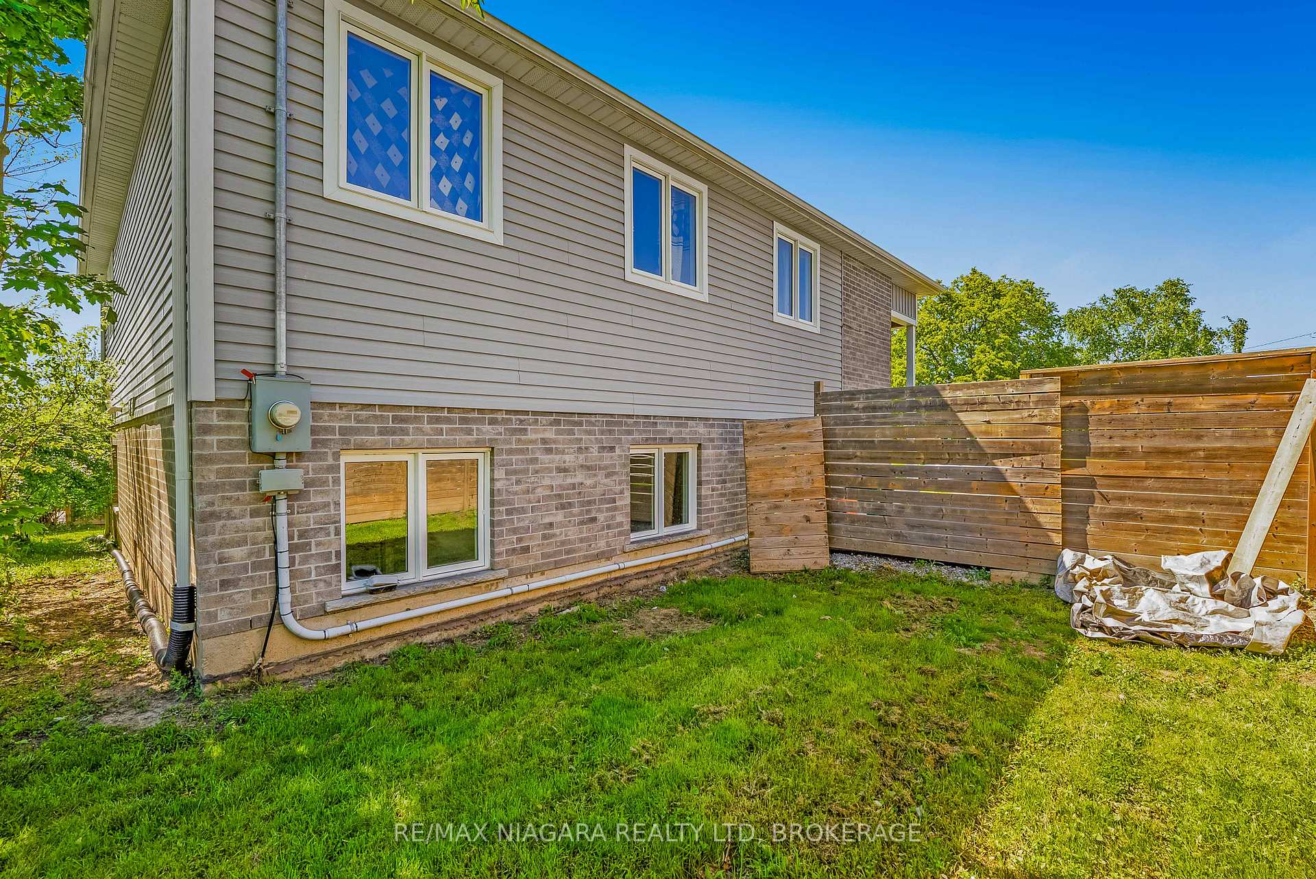 Photo 31 of Unit LOWER, 15 Belton Boulevard, St. Catharines, Glendale/Glenridge — HOMEH