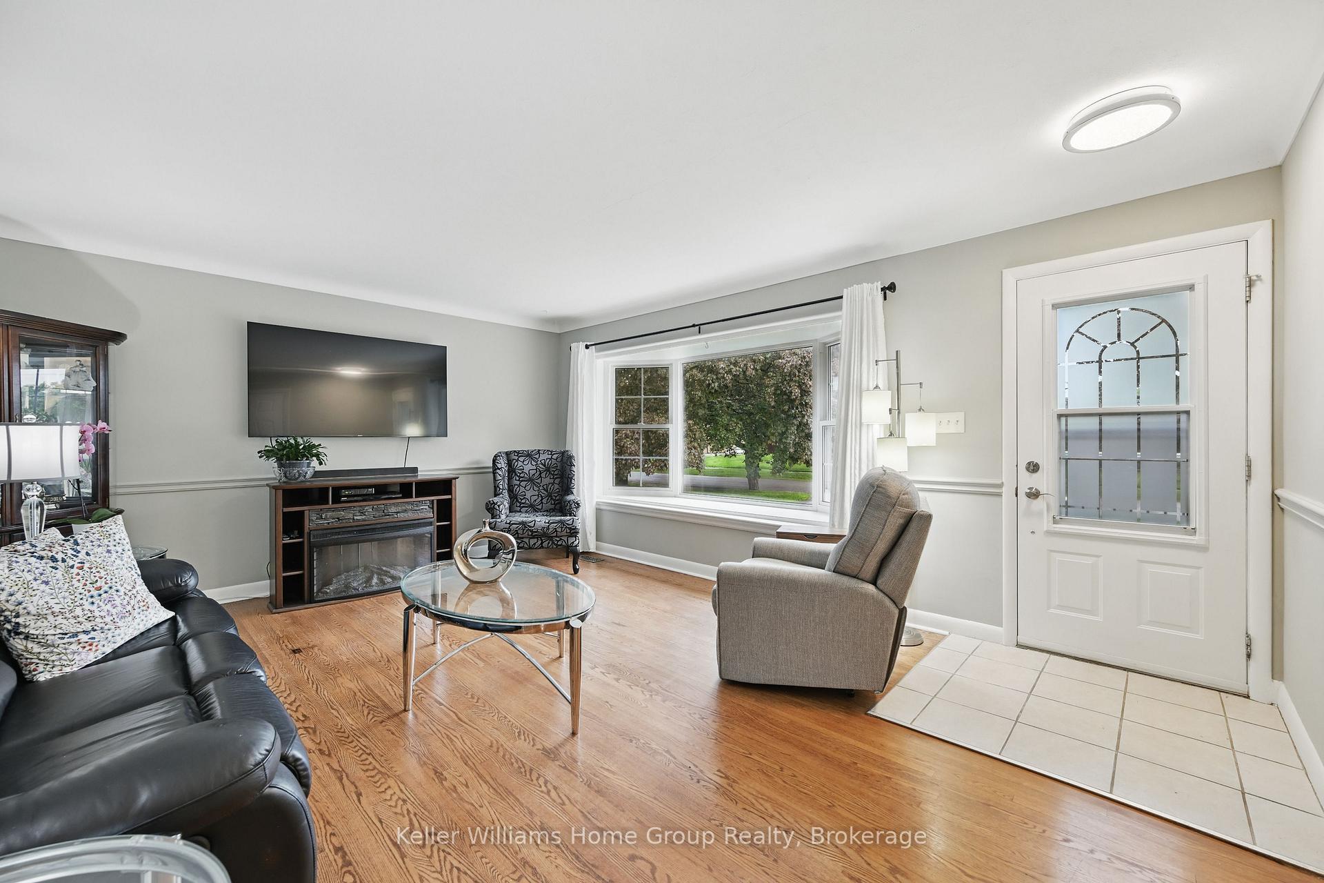 Photo 7 of 79 Parkway Street, St. Catharines, Carlton/Bunting — HOMEH