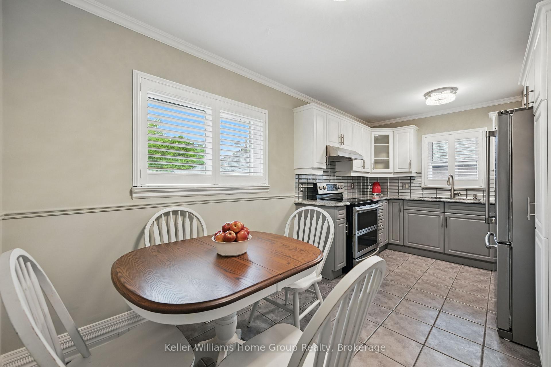Photo 12 of 79 Parkway Street, St. Catharines, Carlton/Bunting — HOMEH