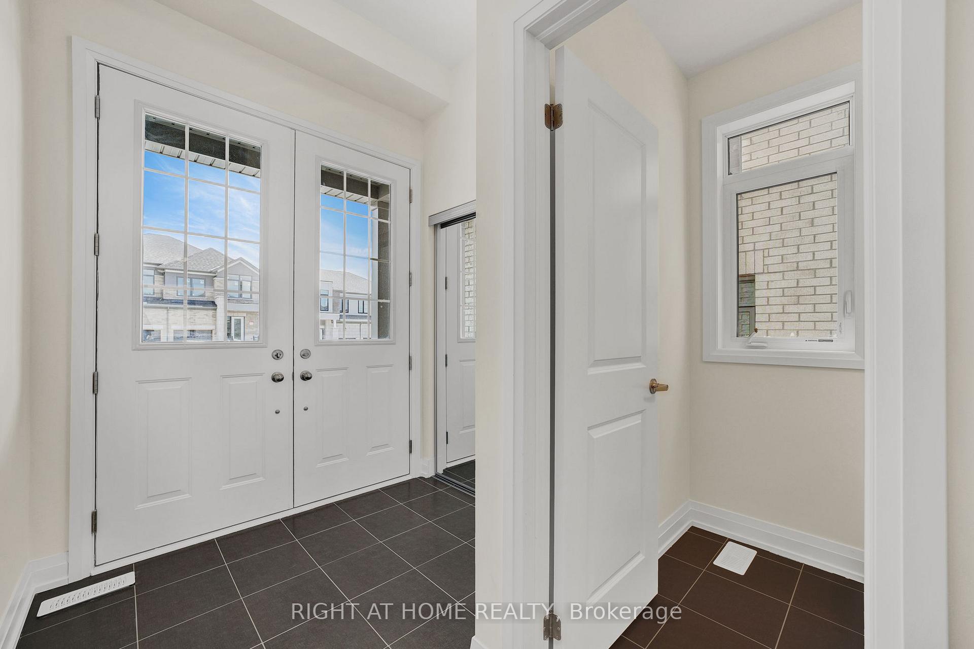 Photo 32 of 38 Daffodil Road, Springwater, Midhurst — HOMEH