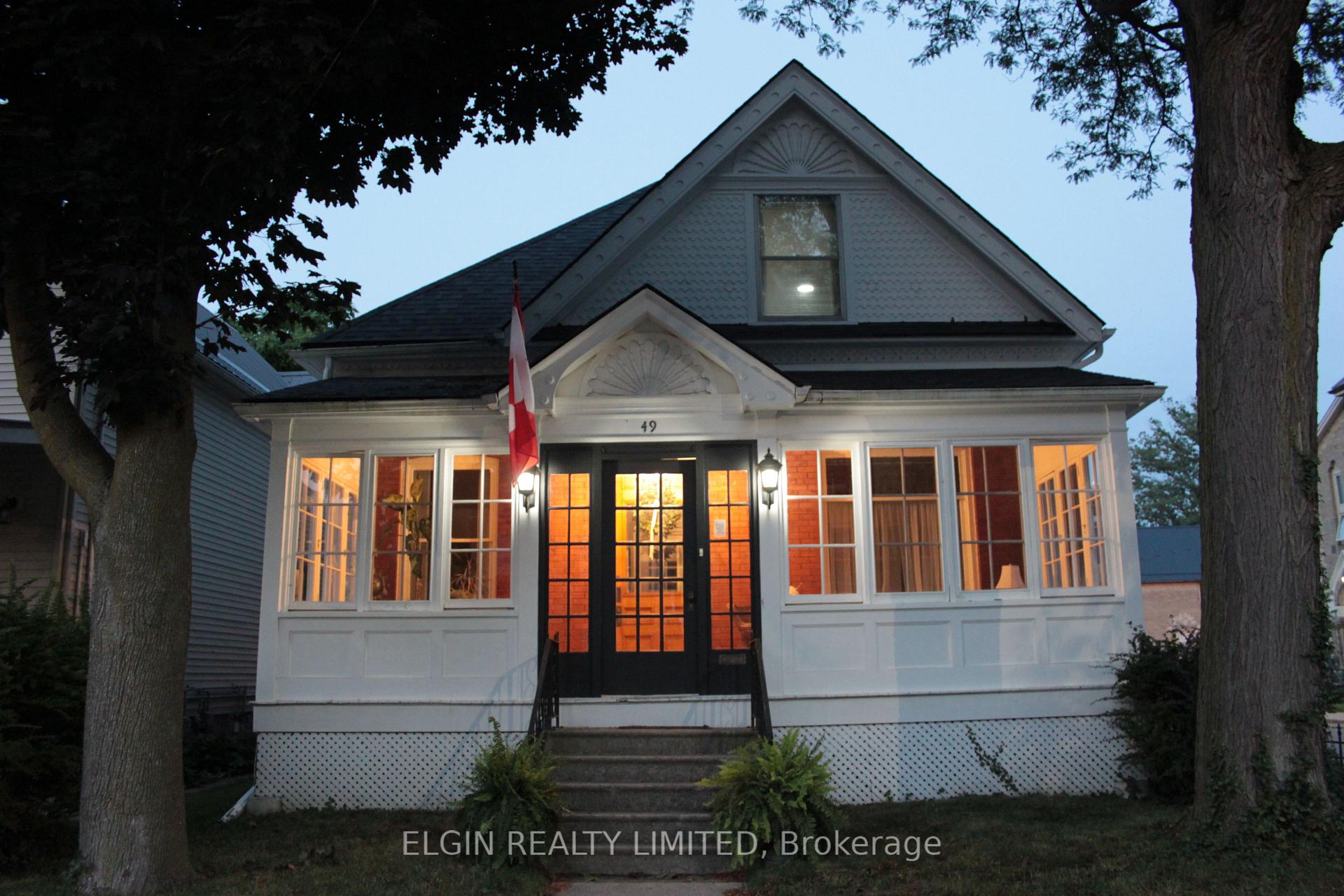 Photo 2 of 49 Hincks Street, St. Thomas — HOMEH