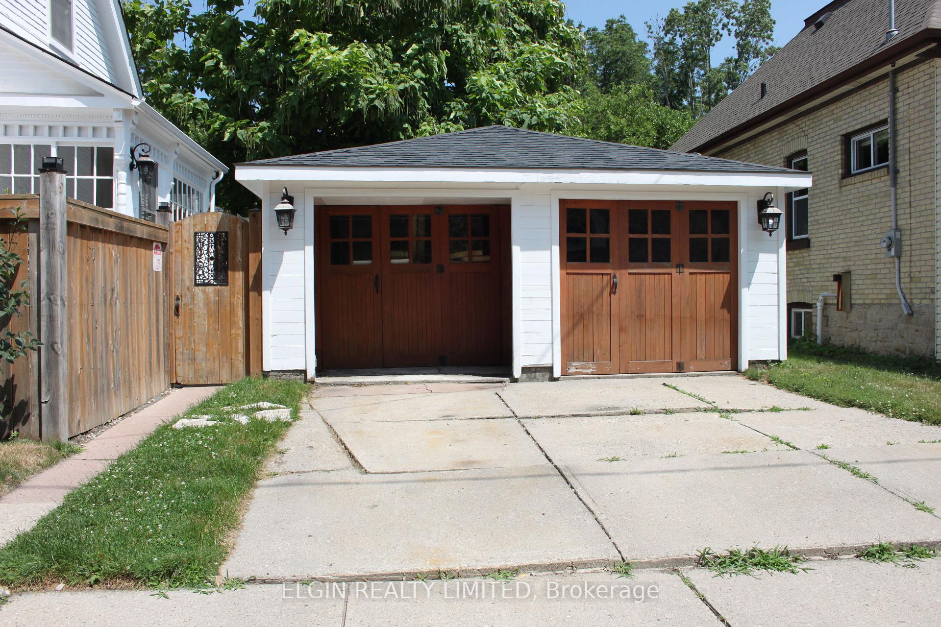 Photo 32 of 49 Hincks Street, St. Thomas — HOMEH