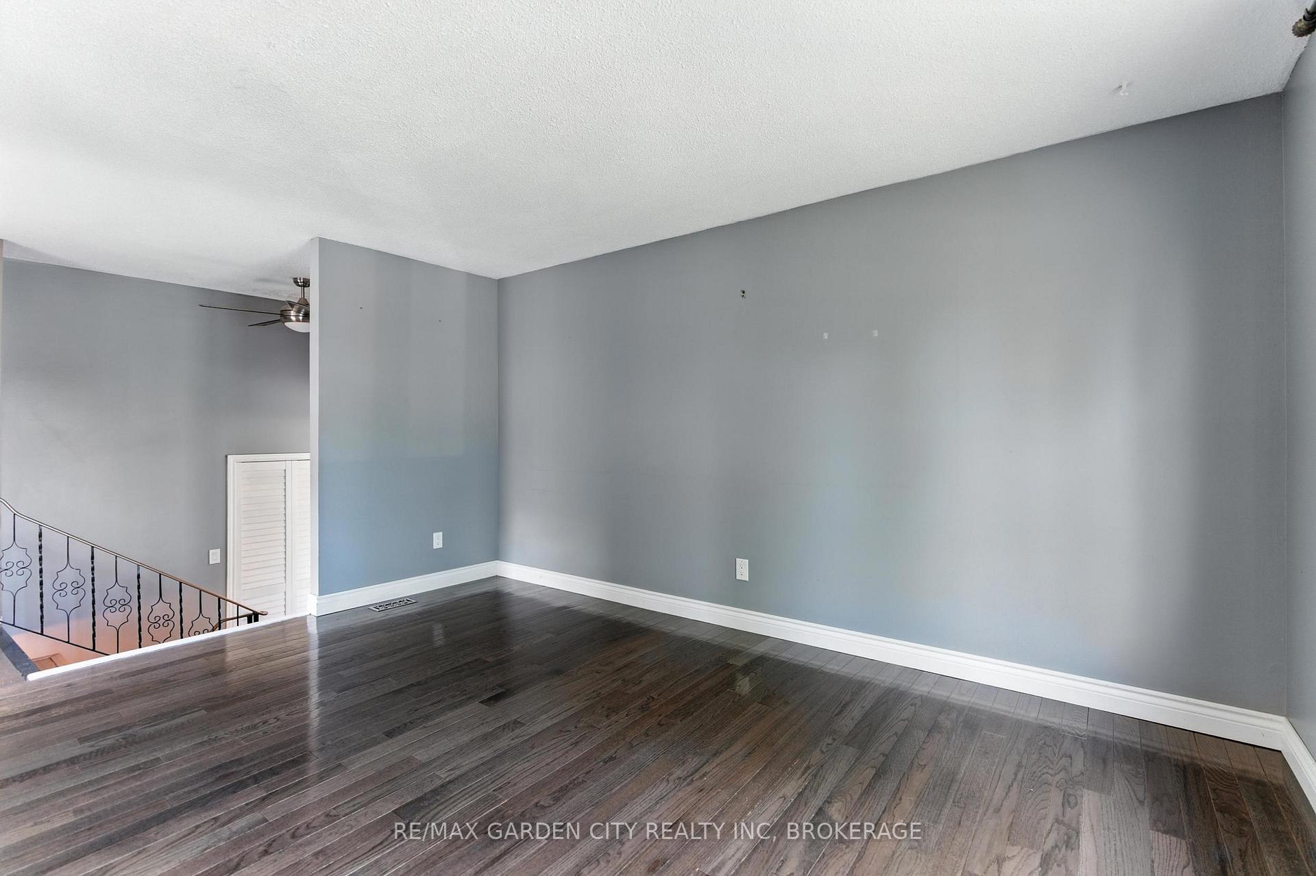 Photo 7 of 8 Appleford Road, St. Catharines, Secord Woods — HOMEH