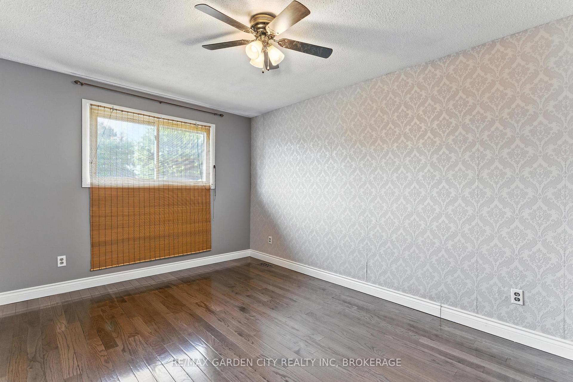 Photo 20 of 8 Appleford Road, St. Catharines, Secord Woods — HOMEH