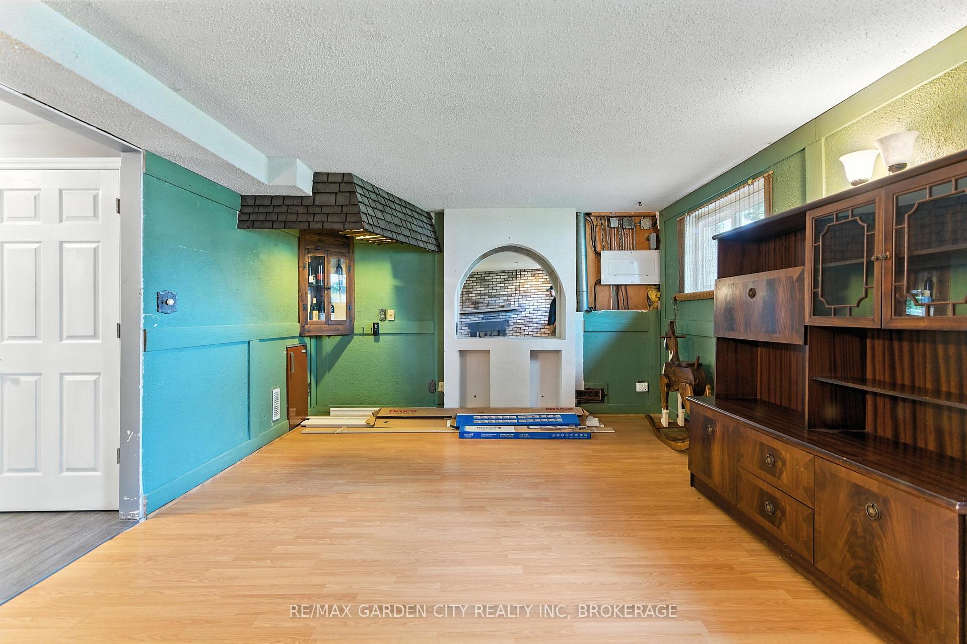 Photo 25 of 8 Appleford Road, St. Catharines, Secord Woods — HOMEH