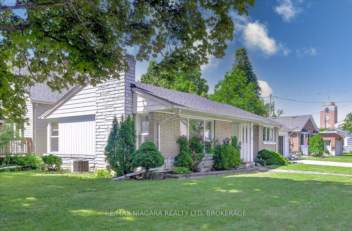 Photo 3 of 10 Edgedale Road, St. Catharines, Old Glenridge — HOMEH