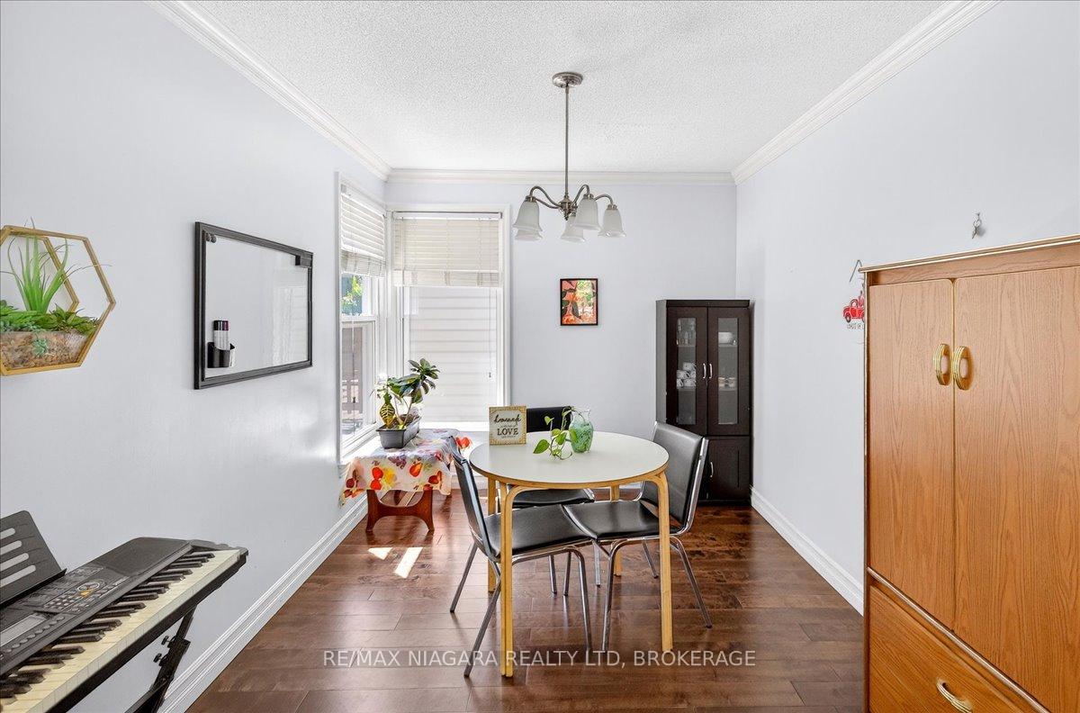 Photo 15 of 10 Edgedale Road, St. Catharines, Old Glenridge — HOMEH