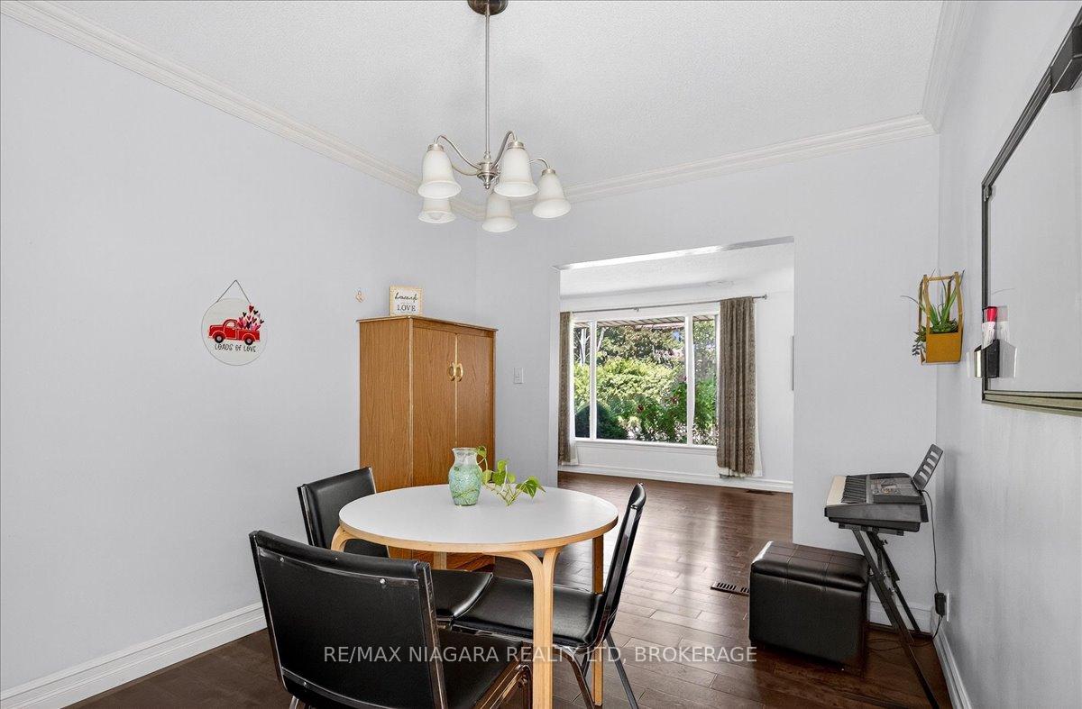Photo 16 of 10 Edgedale Road, St. Catharines, Old Glenridge — HOMEH