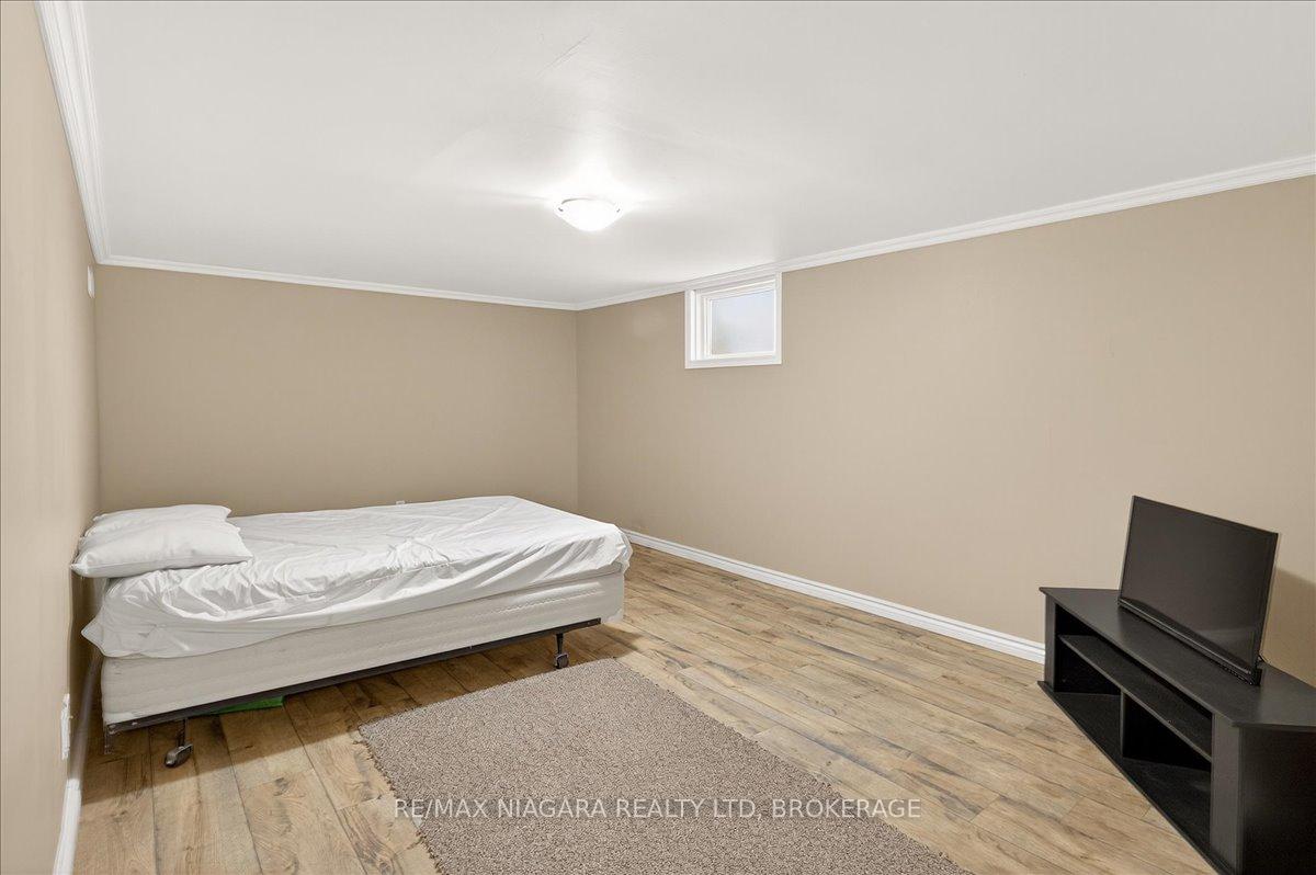 Photo 23 of 10 Edgedale Road, St. Catharines, Old Glenridge — HOMEH