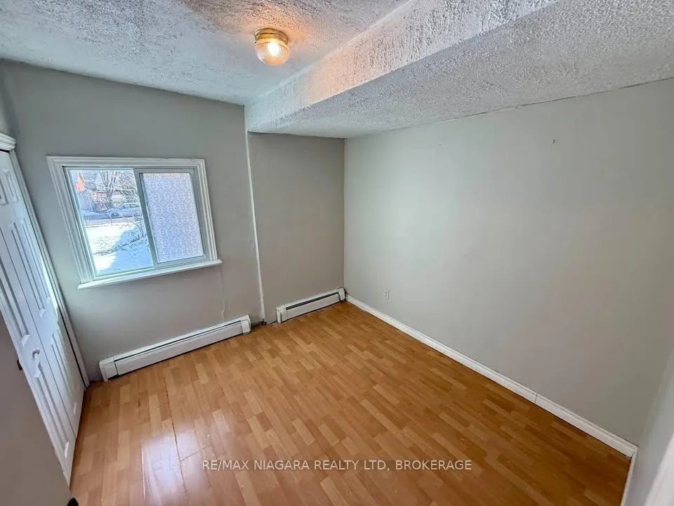 Photo 2 of Unit 6, 76 Albert Street, St. Catharines, Downtown — HOMEH