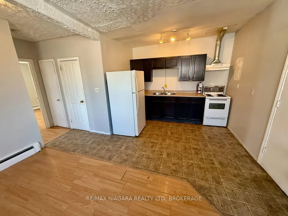 Photo 9 of Unit 6, 76 Albert Street, St. Catharines, Downtown — HOMEH