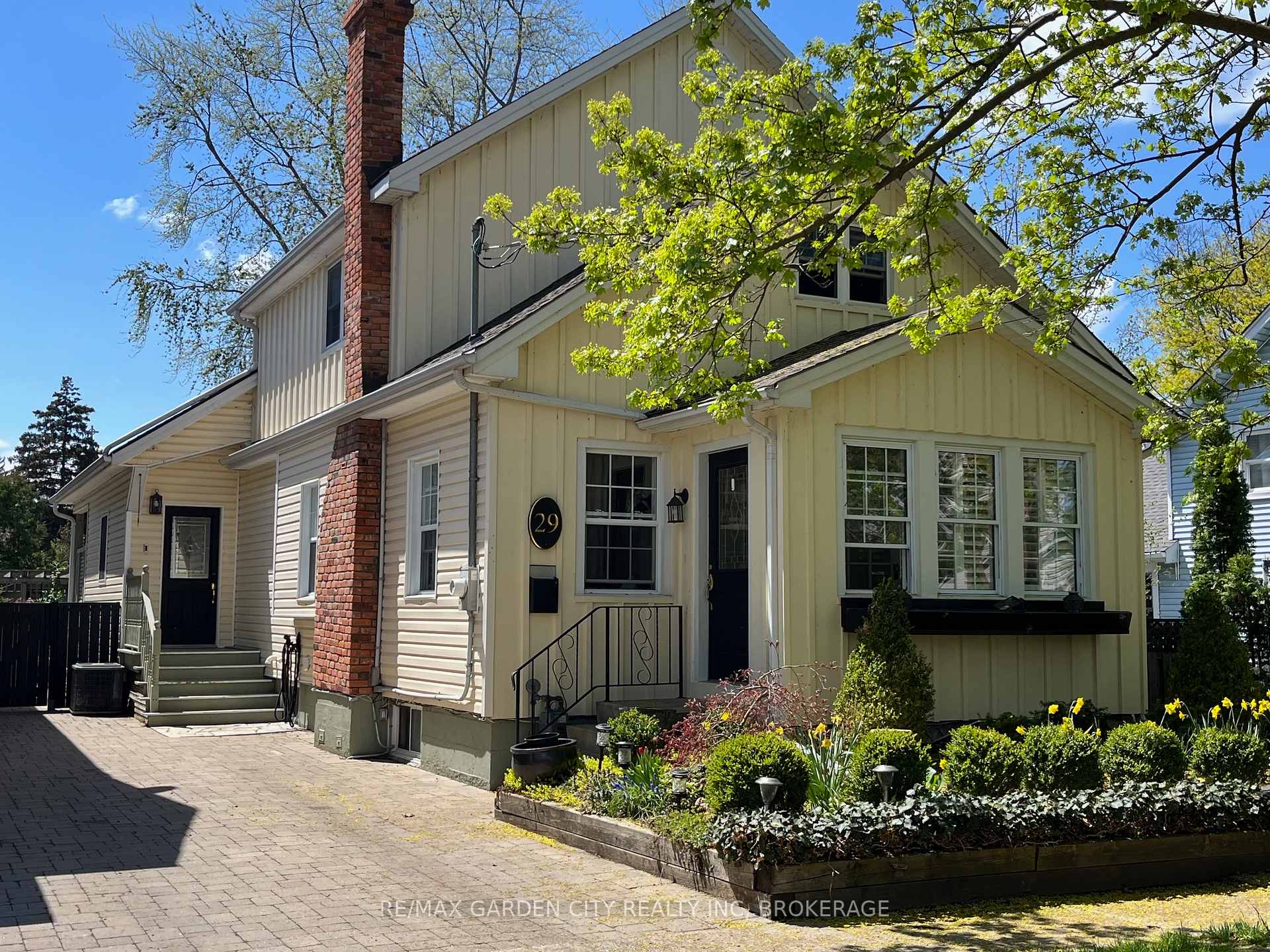 Photo 1 of 29 Ann Street, St. Catharines, Port Dalhousie — HOMEH