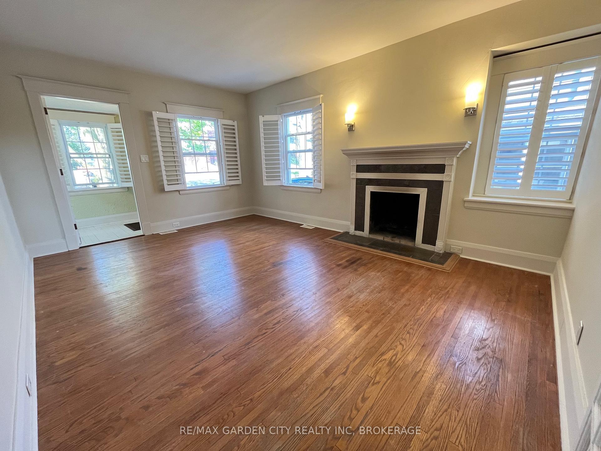 Photo 8 of 29 Ann Street, St. Catharines, Port Dalhousie — HOMEH