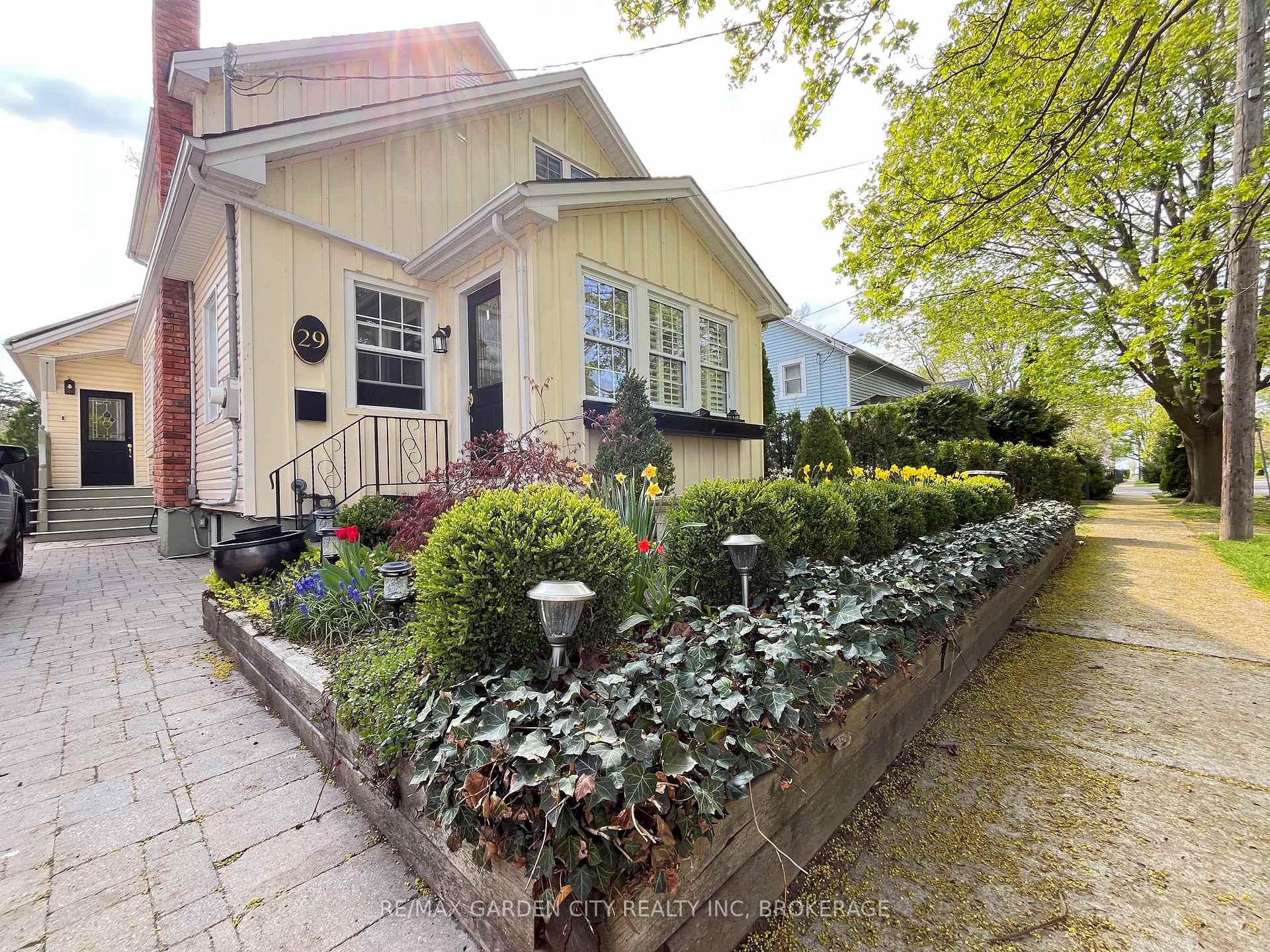 Photo 15 of 29 Ann Street, St. Catharines, Port Dalhousie — HOMEH