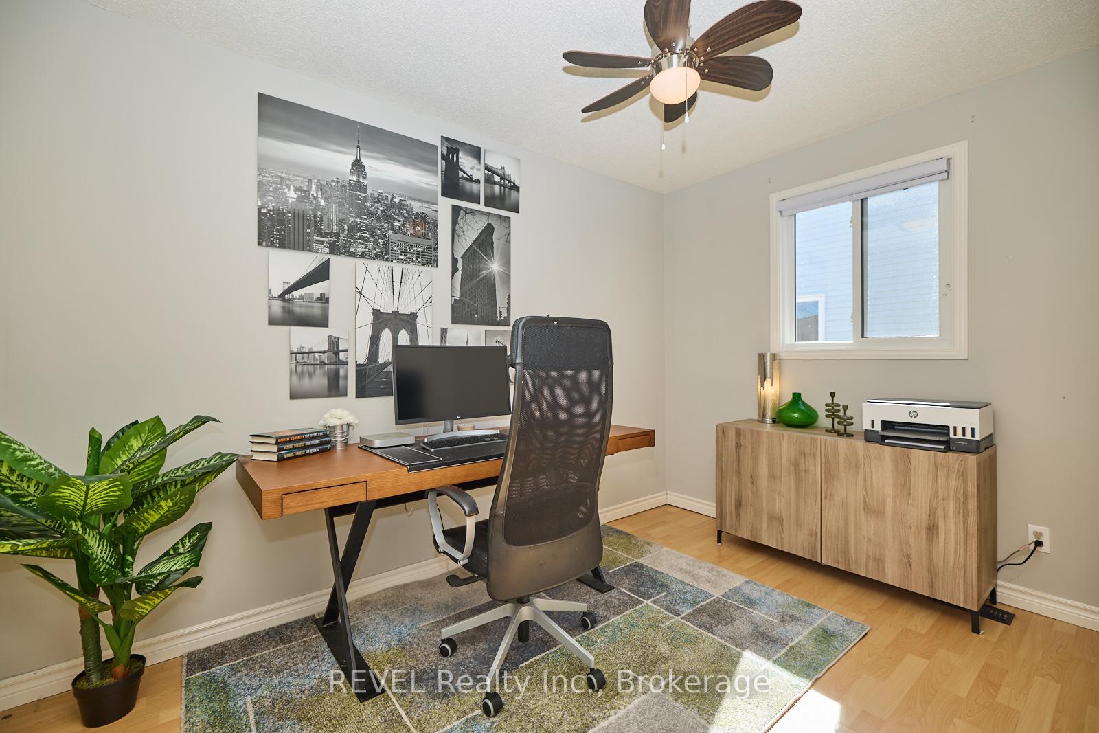 Photo 23 of 42 Vintage Crescent, St. Catharines, Ridley — HOMEH