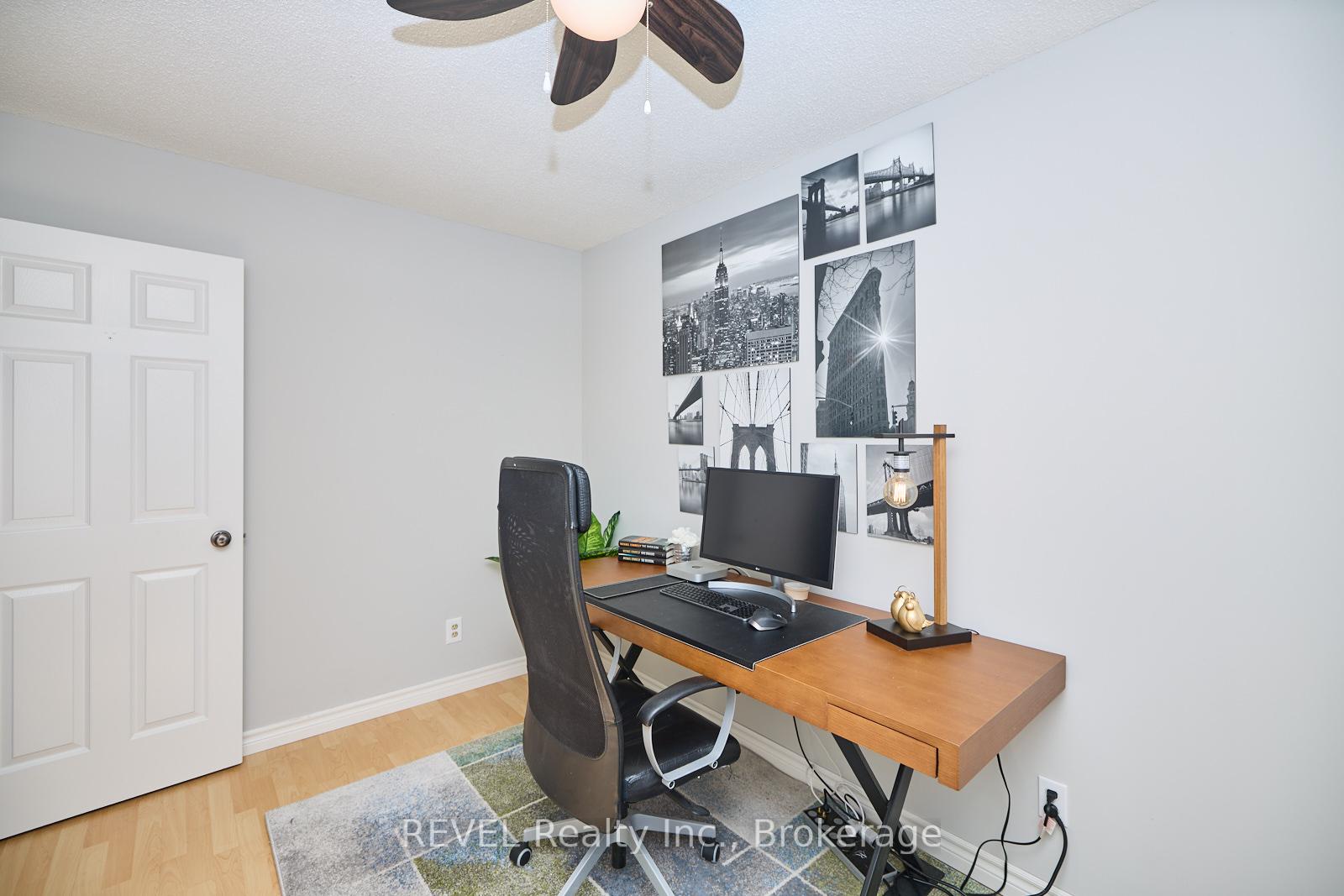 Photo 25 of 42 Vintage Crescent, St. Catharines, Ridley — HOMEH