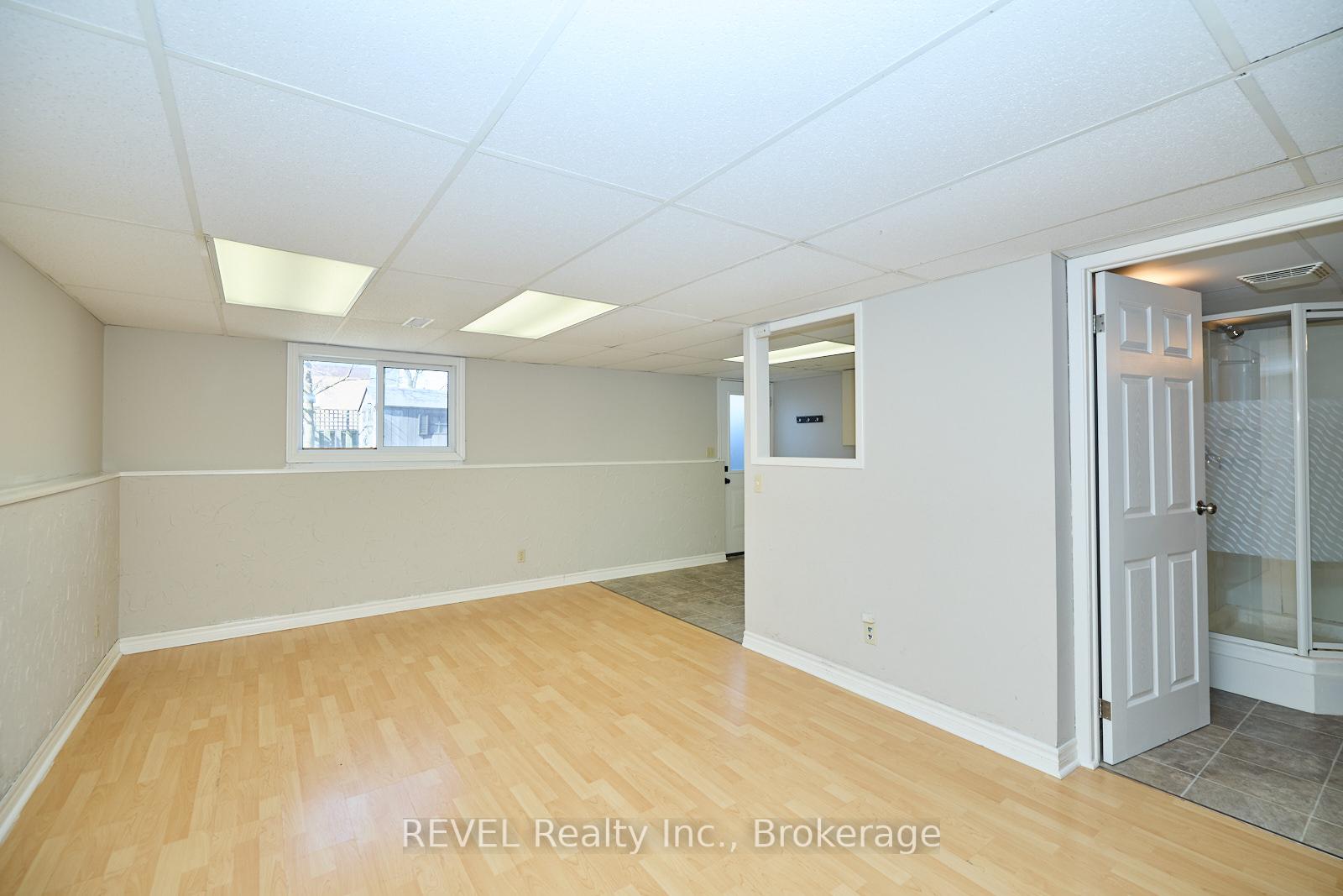 Photo 27 of 42 Vintage Crescent, St. Catharines, Ridley — HOMEH