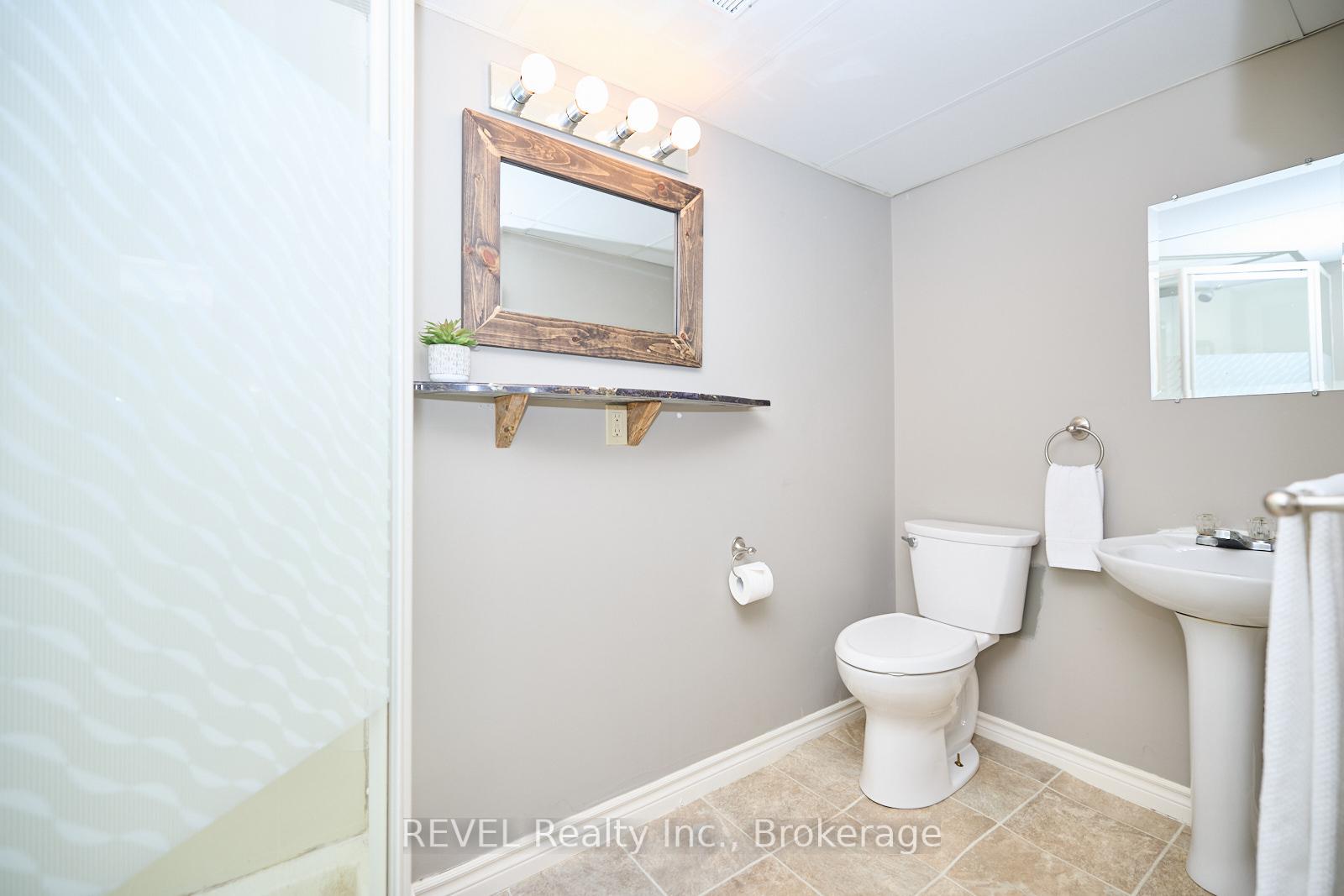 Photo 31 of 42 Vintage Crescent, St. Catharines, Ridley — HOMEH
