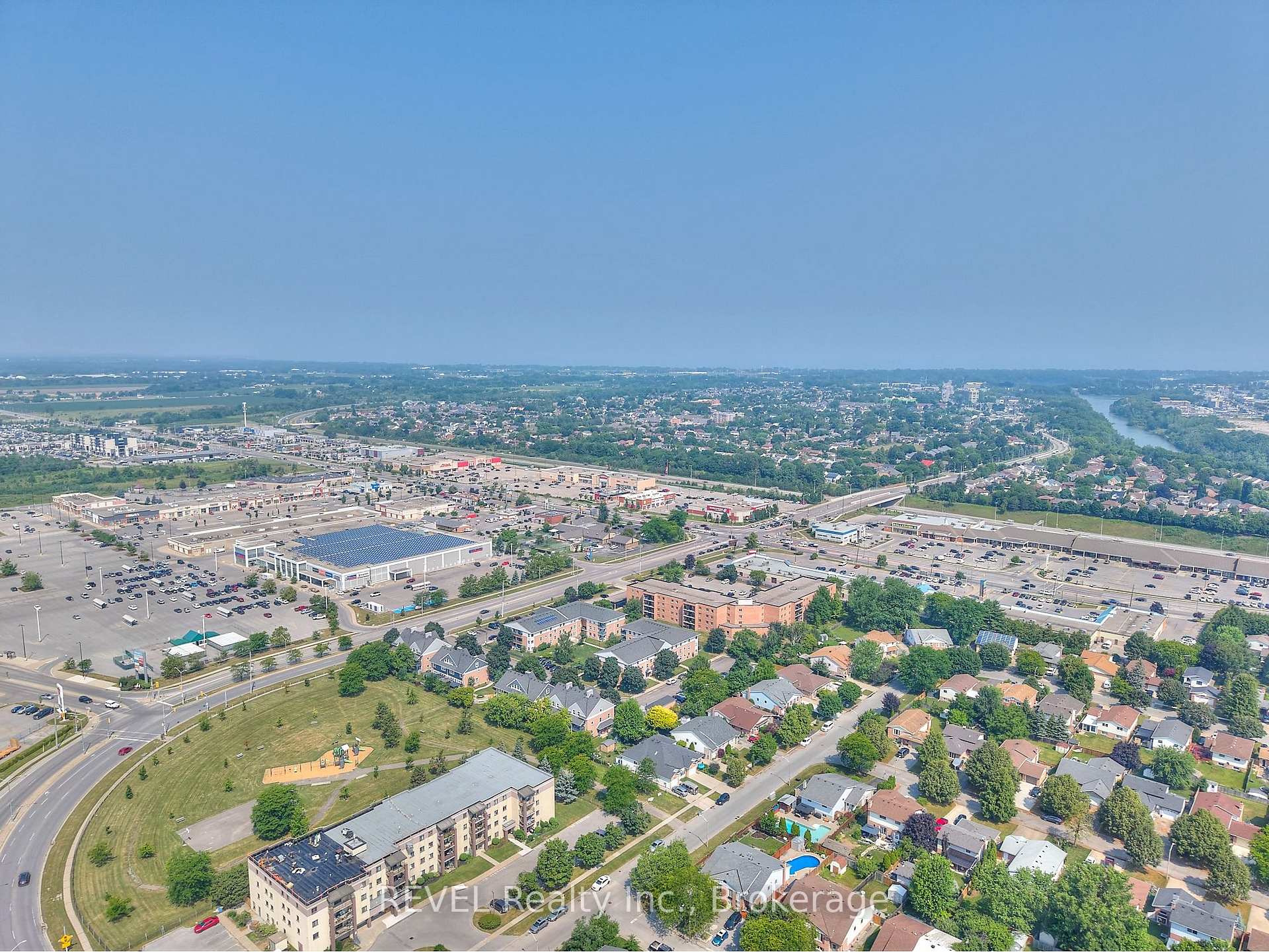 Photo 41 of 42 Vintage Crescent, St. Catharines, Ridley — HOMEH