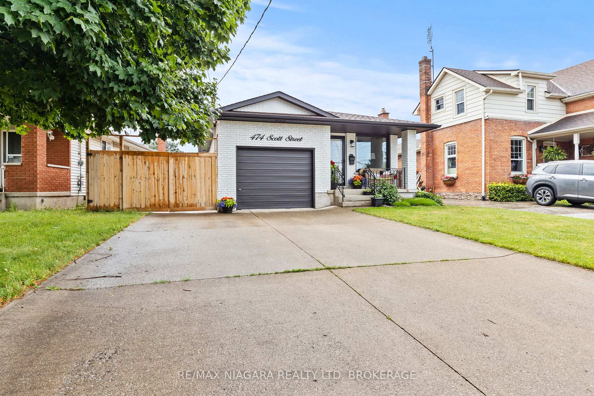 Photo 3 of 474 Scott Street, St. Catharines, Carlton/Bunting — HOMEH