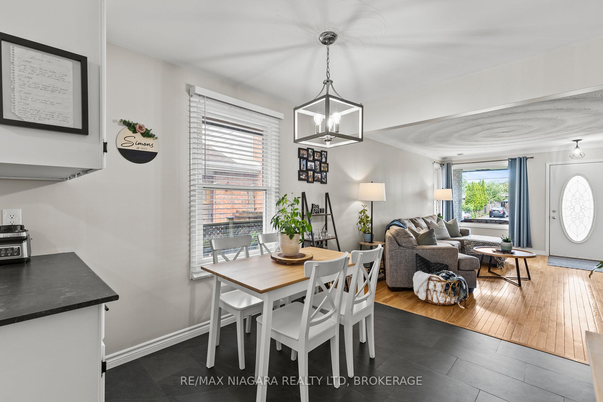 Photo 10 of 474 Scott Street, St. Catharines, Carlton/Bunting — HOMEH